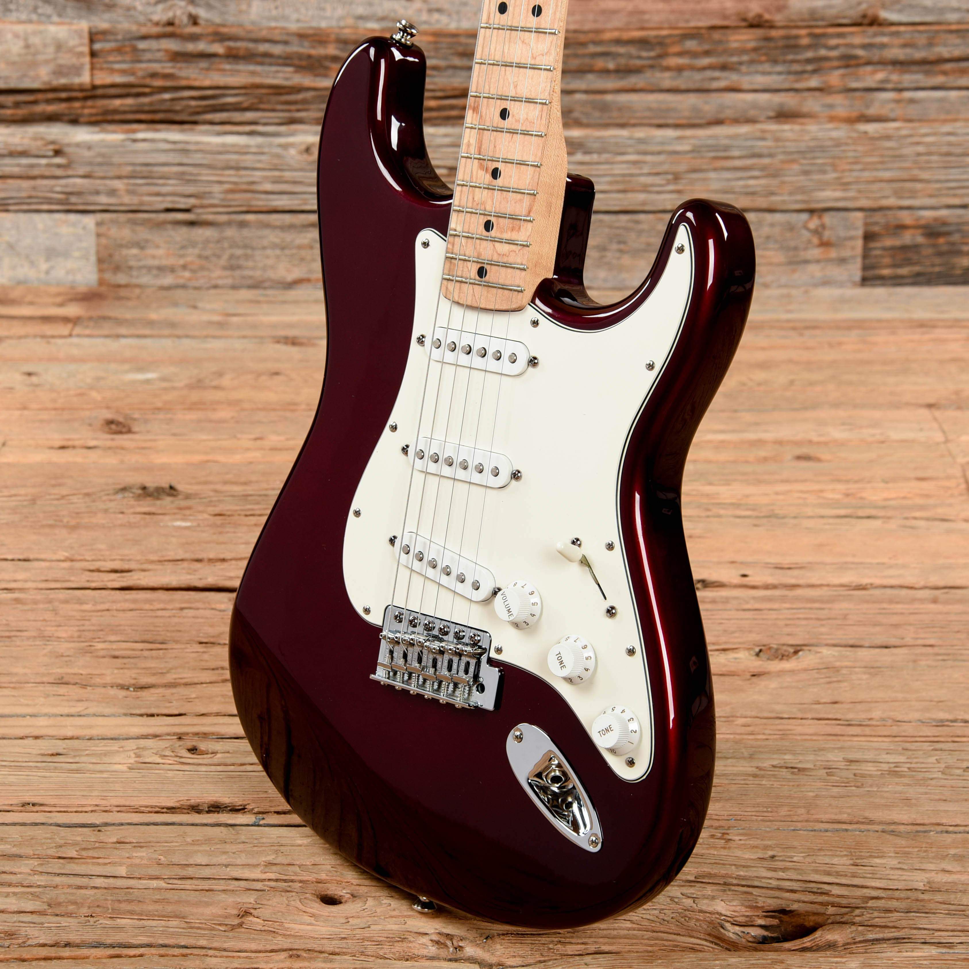 Fender Standard Stratocaster Midnight Wine 2002 – Chicago Music Exchange