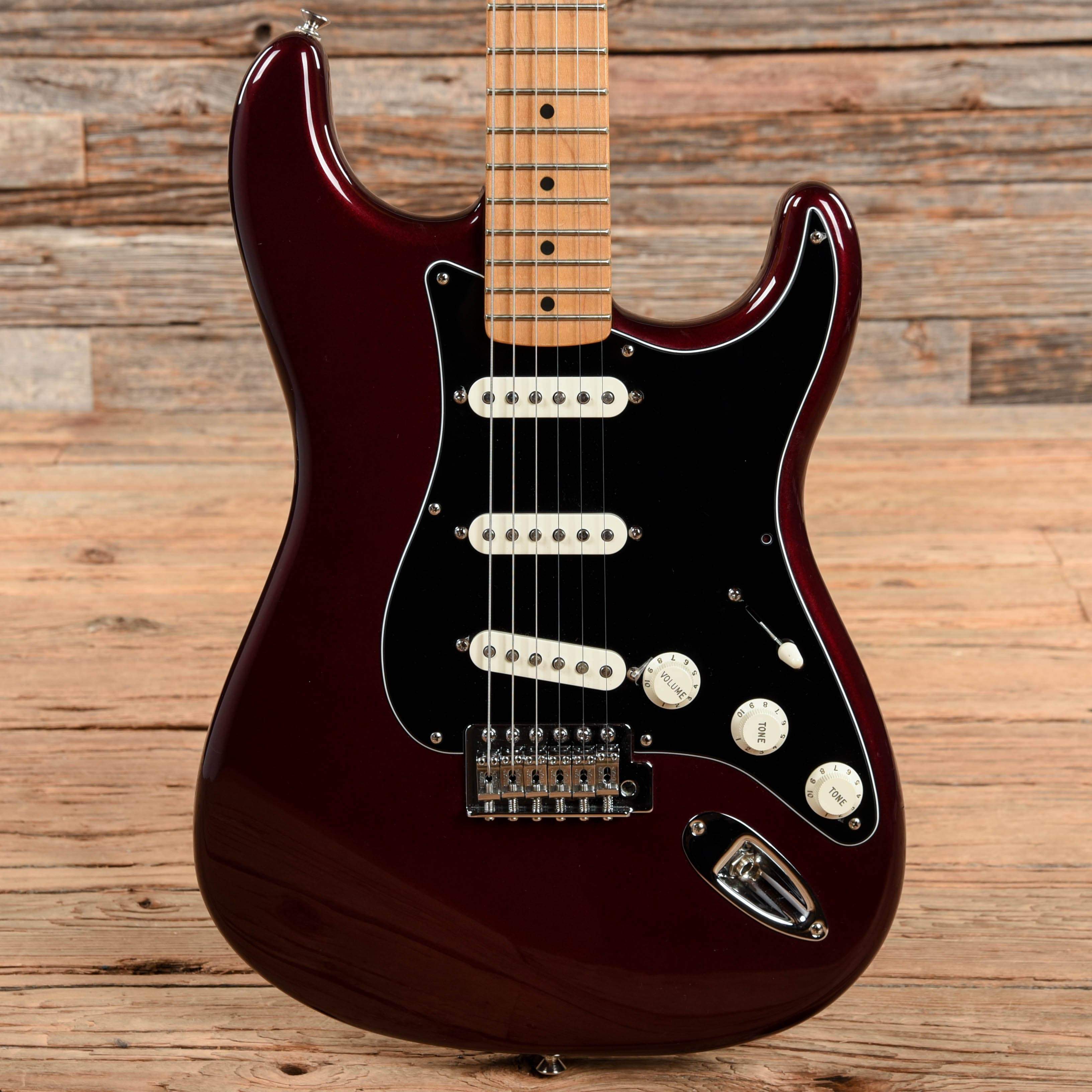 Fender Standard Stratocaster Midnight Wine 2008 – Chicago Music Exchange