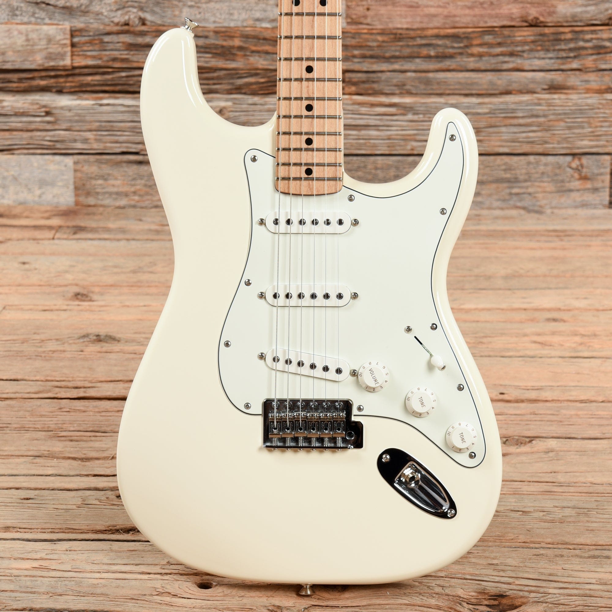 Fender Standard Stratocaster Olympic White 2017 – Chicago Music Exchange