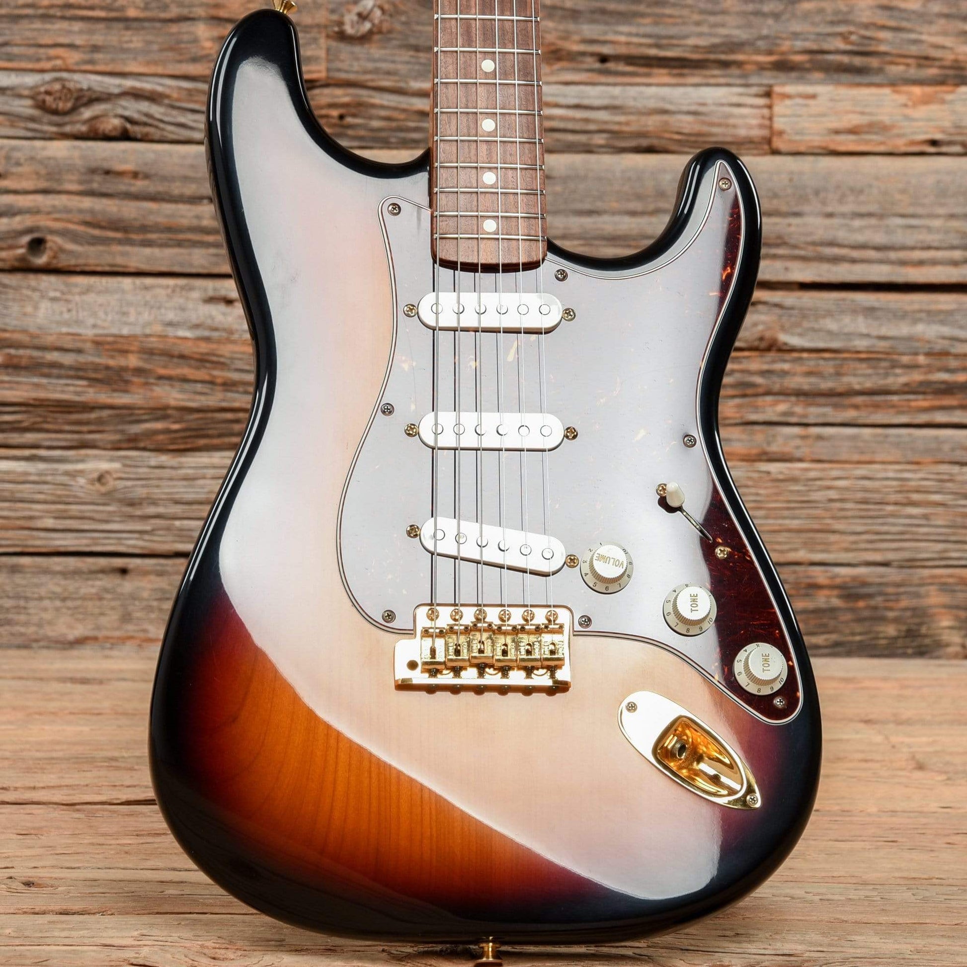 Fender Stevie Ray Vaughan Stratocaster Sunburst 1996 Electric Guitars / Solid Body