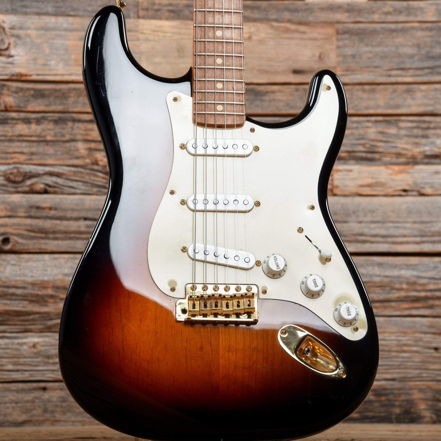 Fender Stevie Ray Vaughan Stratocaster Sunburst 2014 Electric Guitars / Solid Body