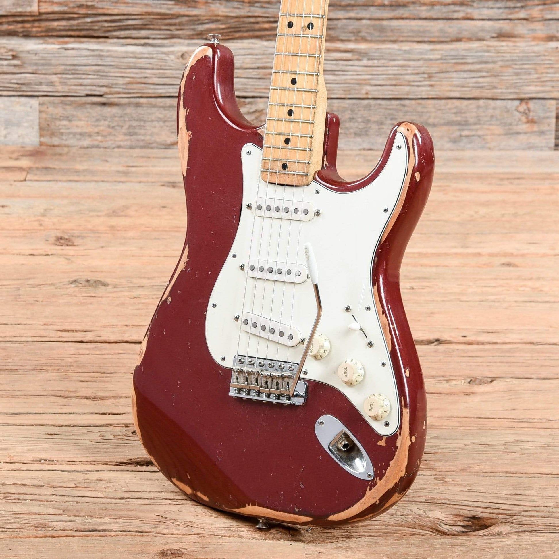 Fender Stratocaster Candy Apple Red Refin 1975 Electric Guitars / Solid Body