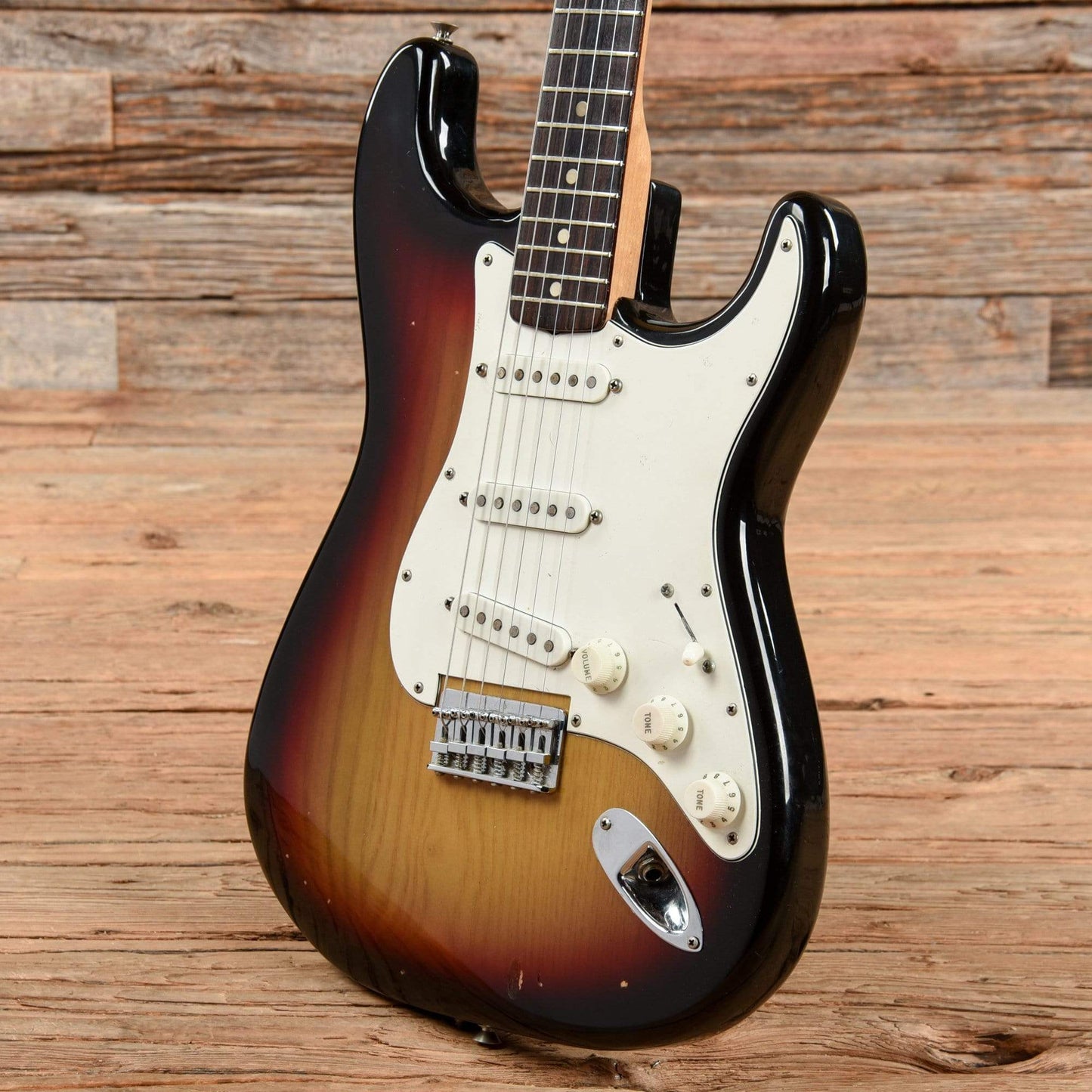 Fender Stratocaster Hardtail Sunburst 1976 Electric Guitars / Solid Body