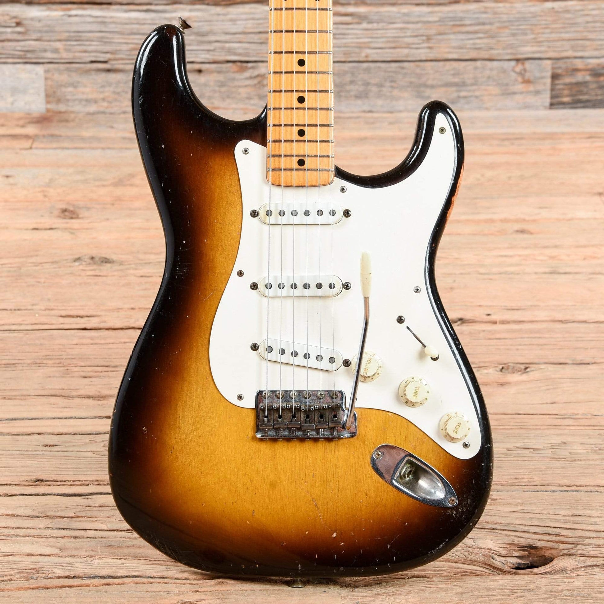 Fender Stratocaster Sunburst 1957 Electric Guitars / Solid Body