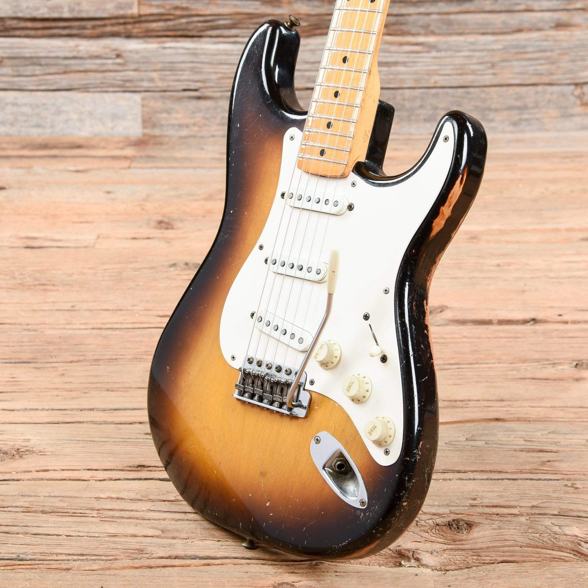 Fender Stratocaster Sunburst 1957 Electric Guitars / Solid Body