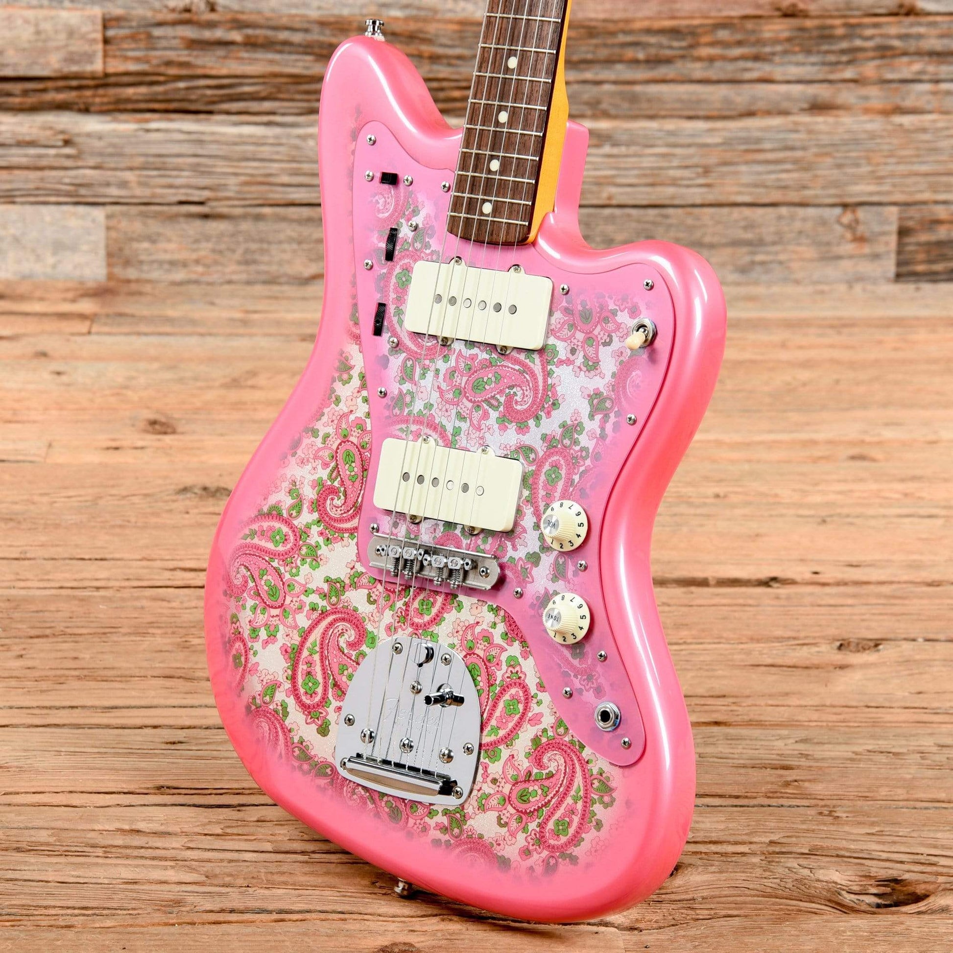 Fender Traditional 60s Jazzmaster Pink Paisley Pink Paisley Electric Guitars / Solid Body