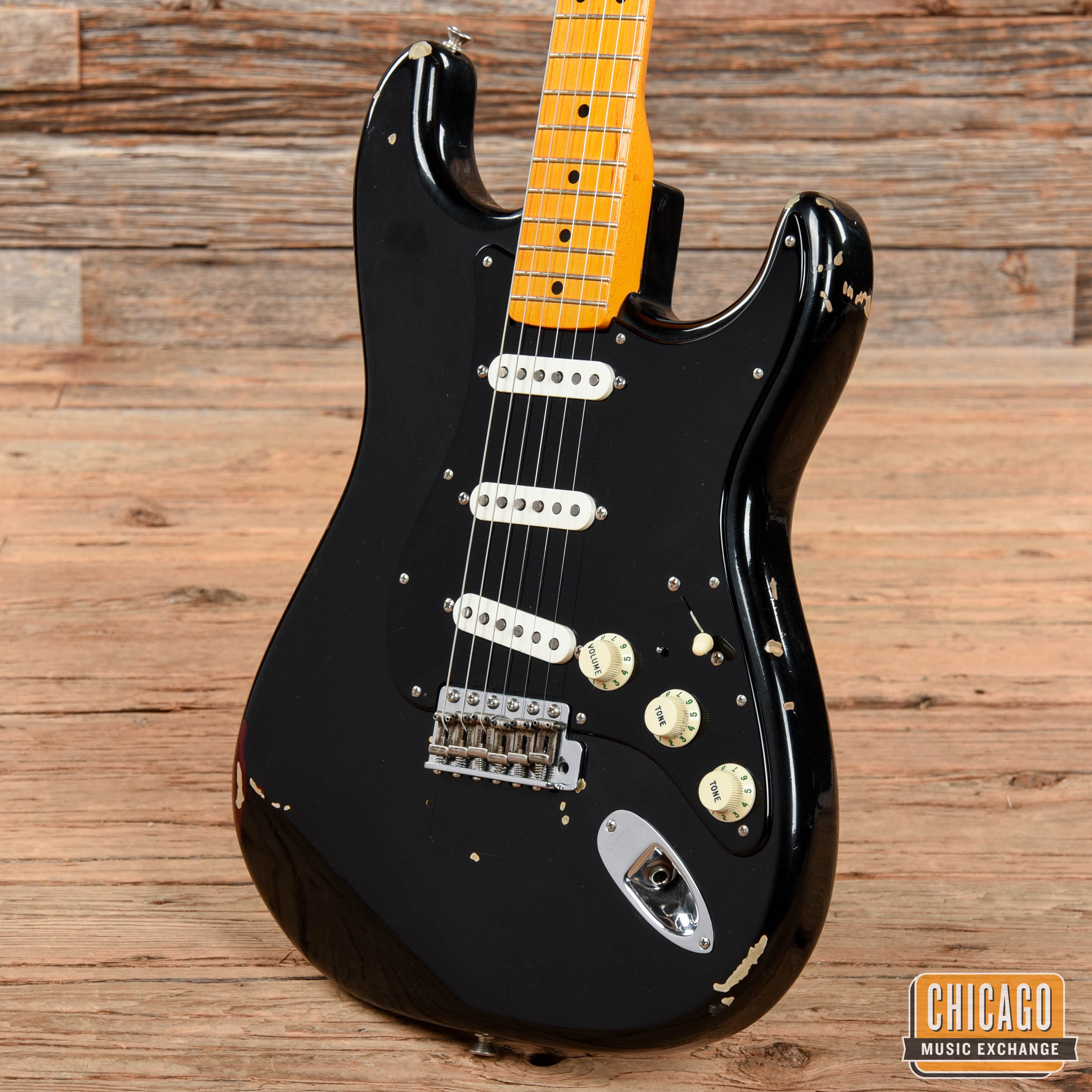 Fender Custom Shop David Gilmour Signature Relic Stratocaster Black –  Chicago Music Exchange