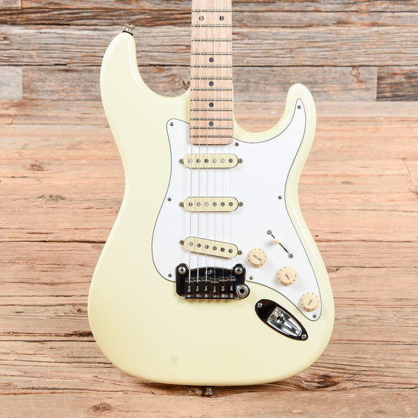 G&L Legacy Olympic White – Chicago Music Exchange