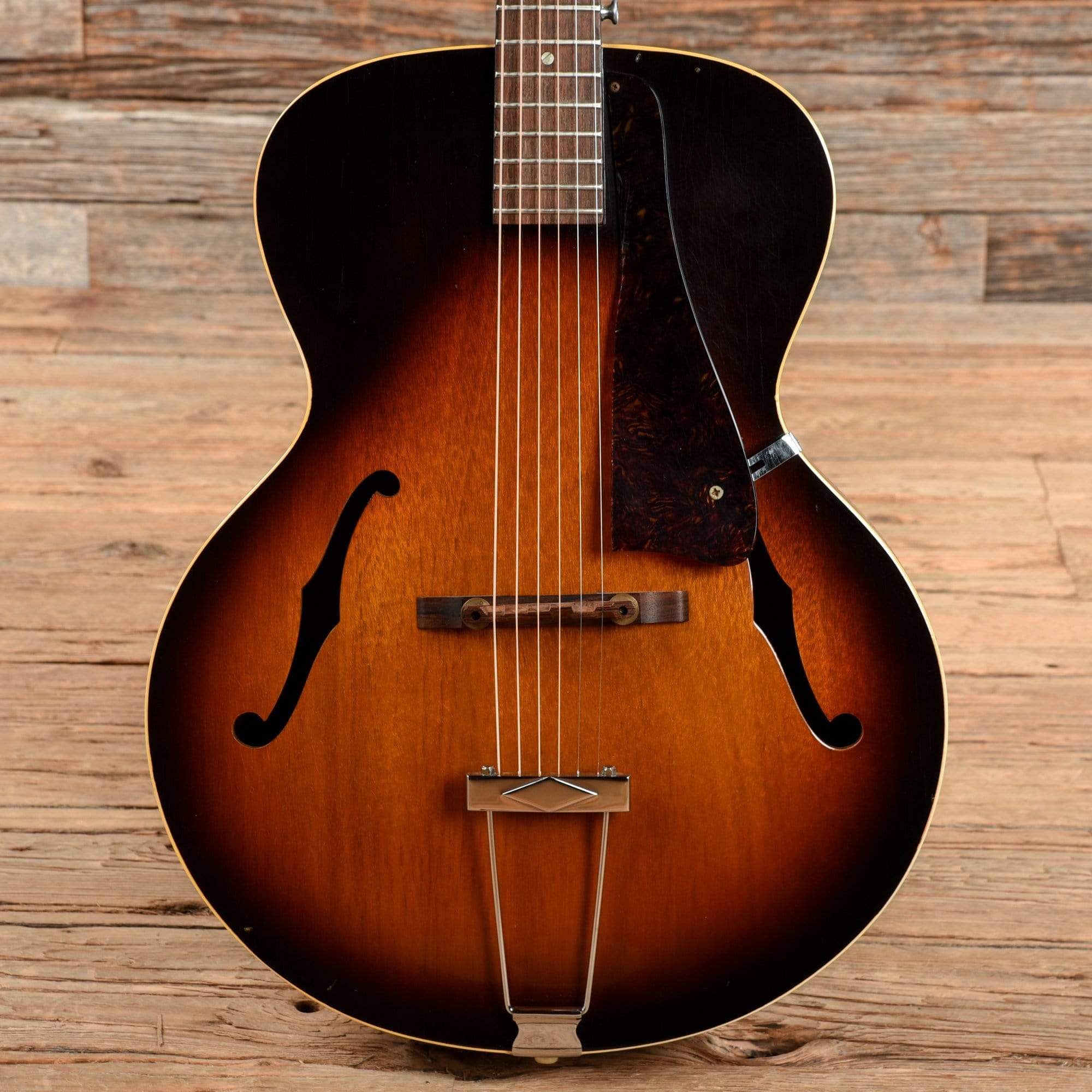 Gibson L-48 Sunburst 1967 – Chicago Music Exchange