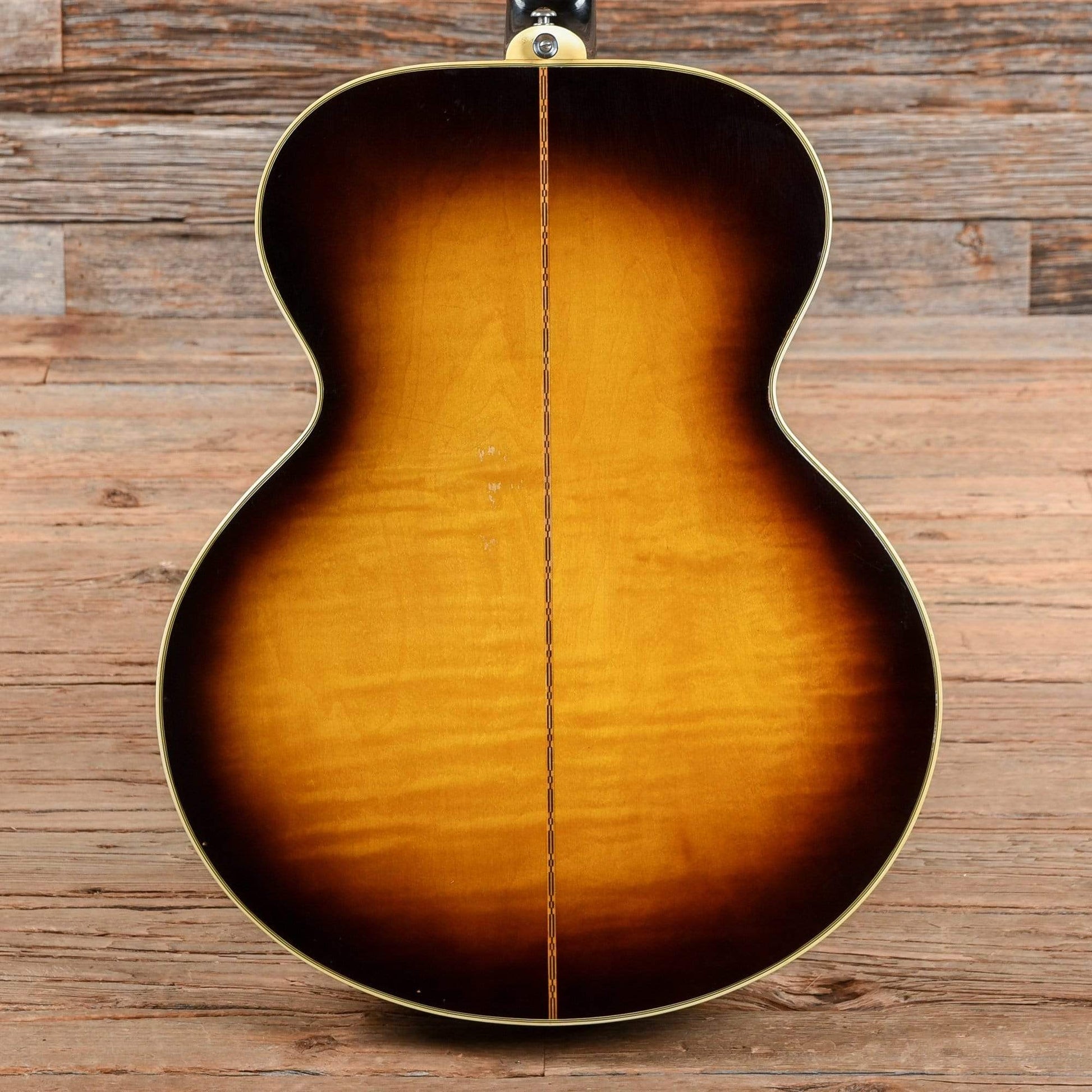 Gibson J-200 Sunburst 1967 Acoustic Guitars / Built-in Electronics,Acoustic Guitars / Jumbo