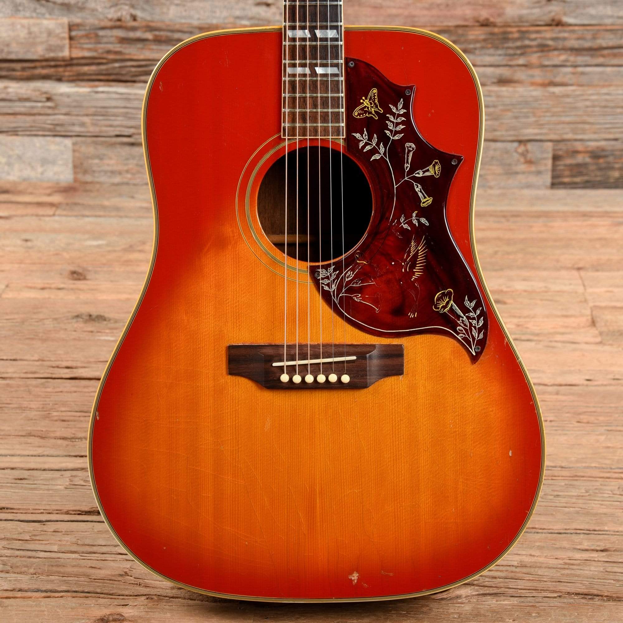 Gibson Hummingbird Sunburst 1968 – Chicago Music Exchange