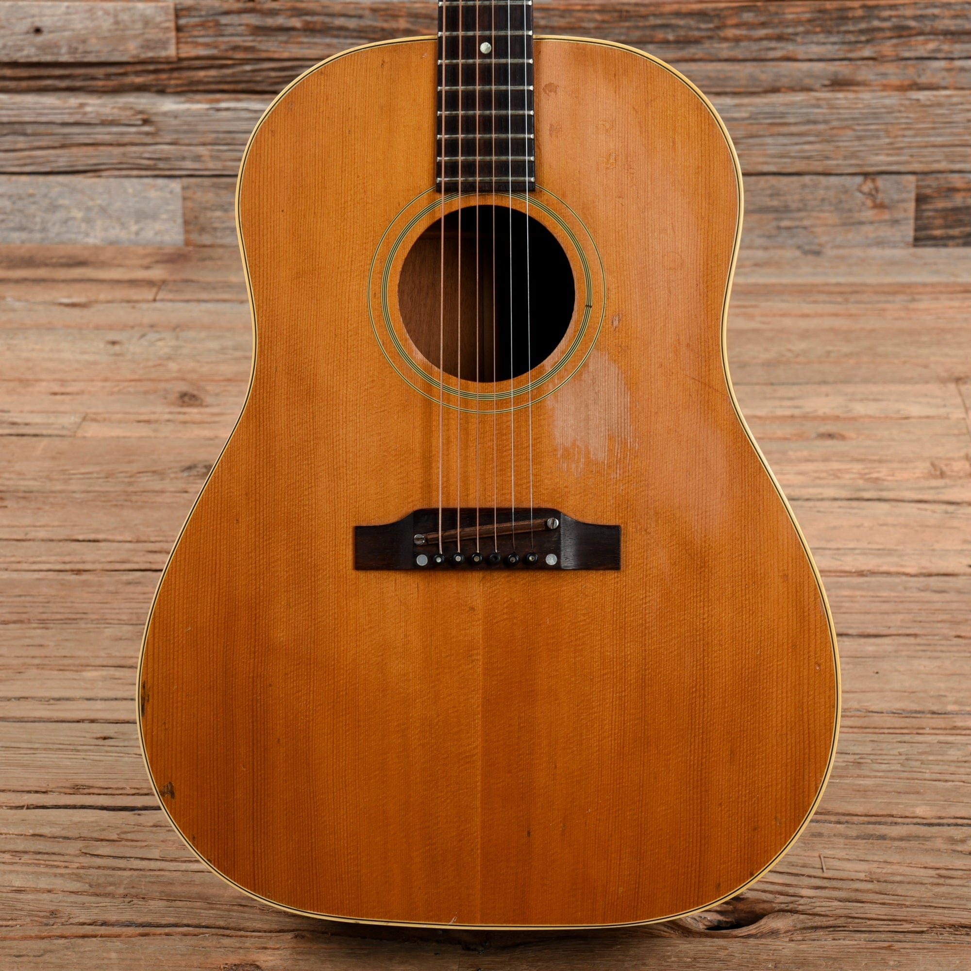 Gibson J-50 Natural 1965 – Chicago Music Exchange