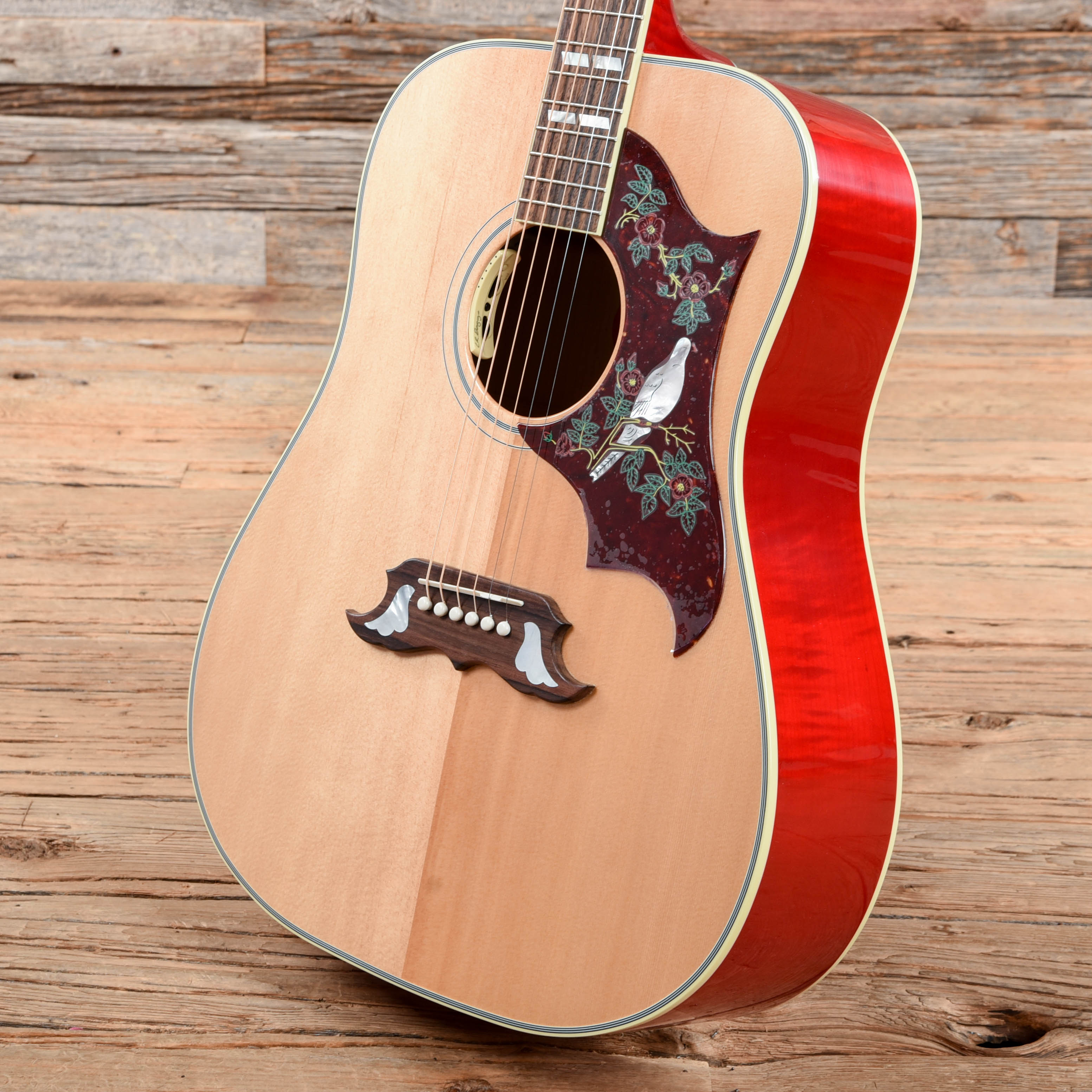 Gibson Montana Dove Natural Top/Antique Cherry Back VOS Limited Editio –  Chicago Music Exchange