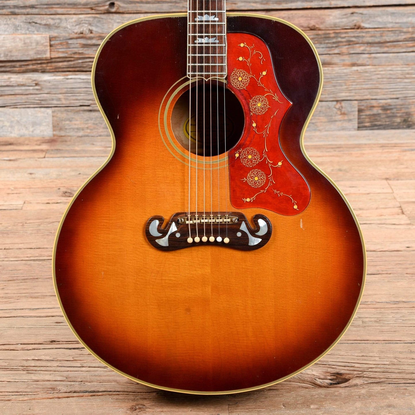 Gibson J-200 Sunburst 1967 Acoustic Guitars / Jumbo