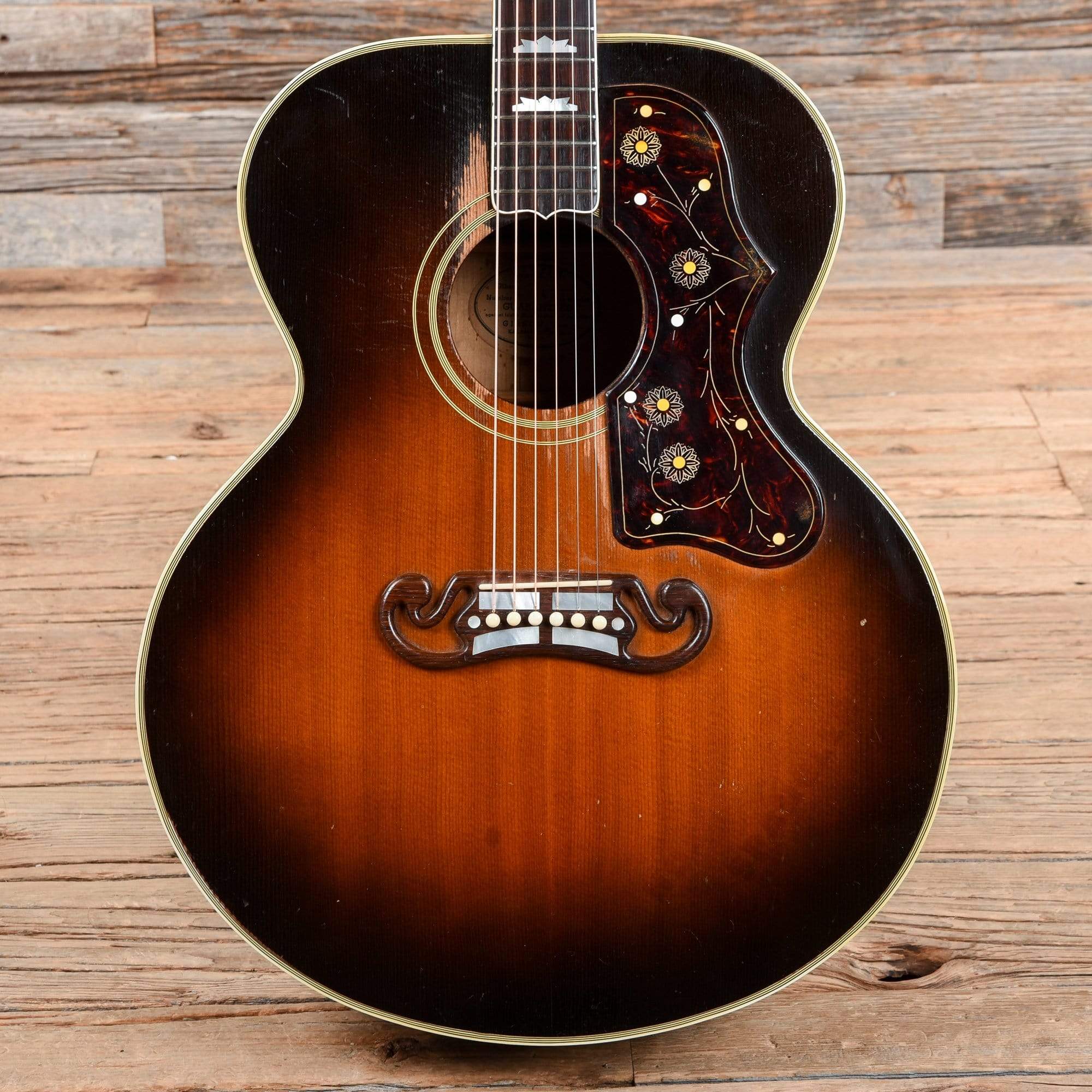 Gibson SJ-200 Sunburst 1951 – Chicago Music Exchange