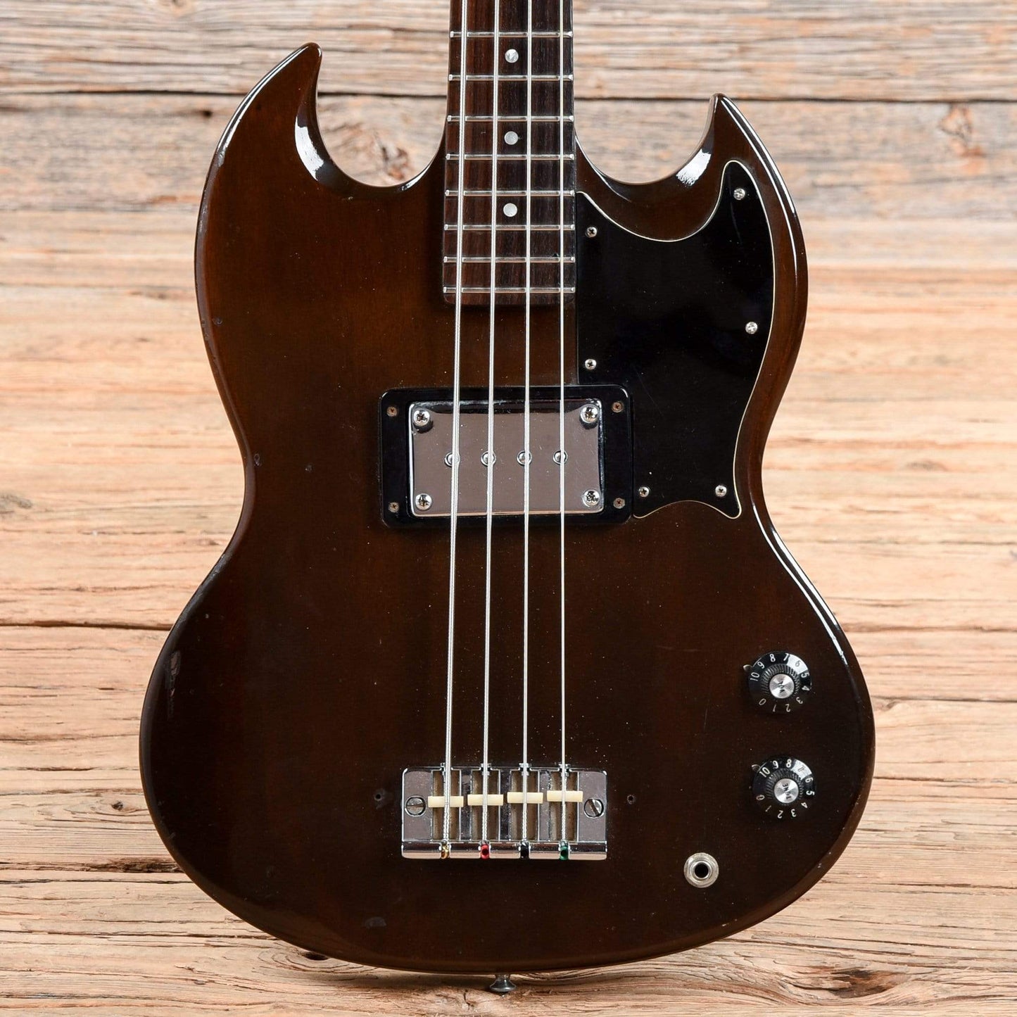 Gibson EB-0 Walnut 1974 Bass Guitars / 4-String