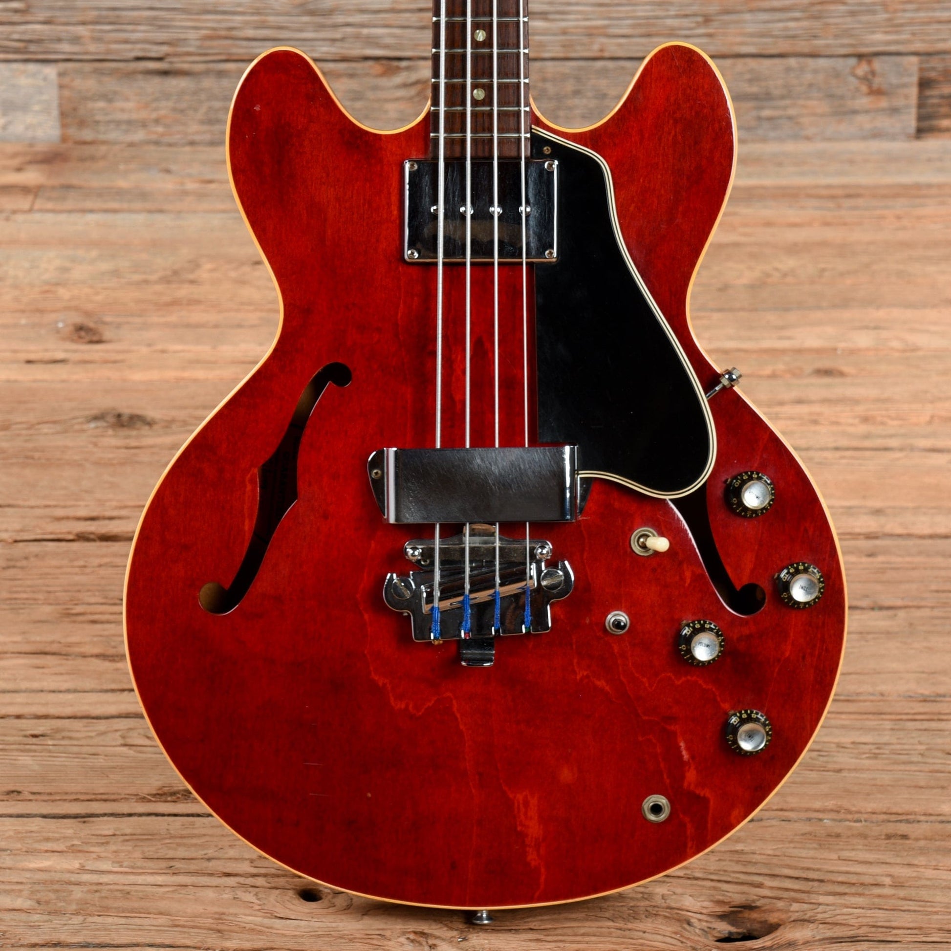 Gibson EB-2D Cherry 1966 Bass Guitars / 4-String