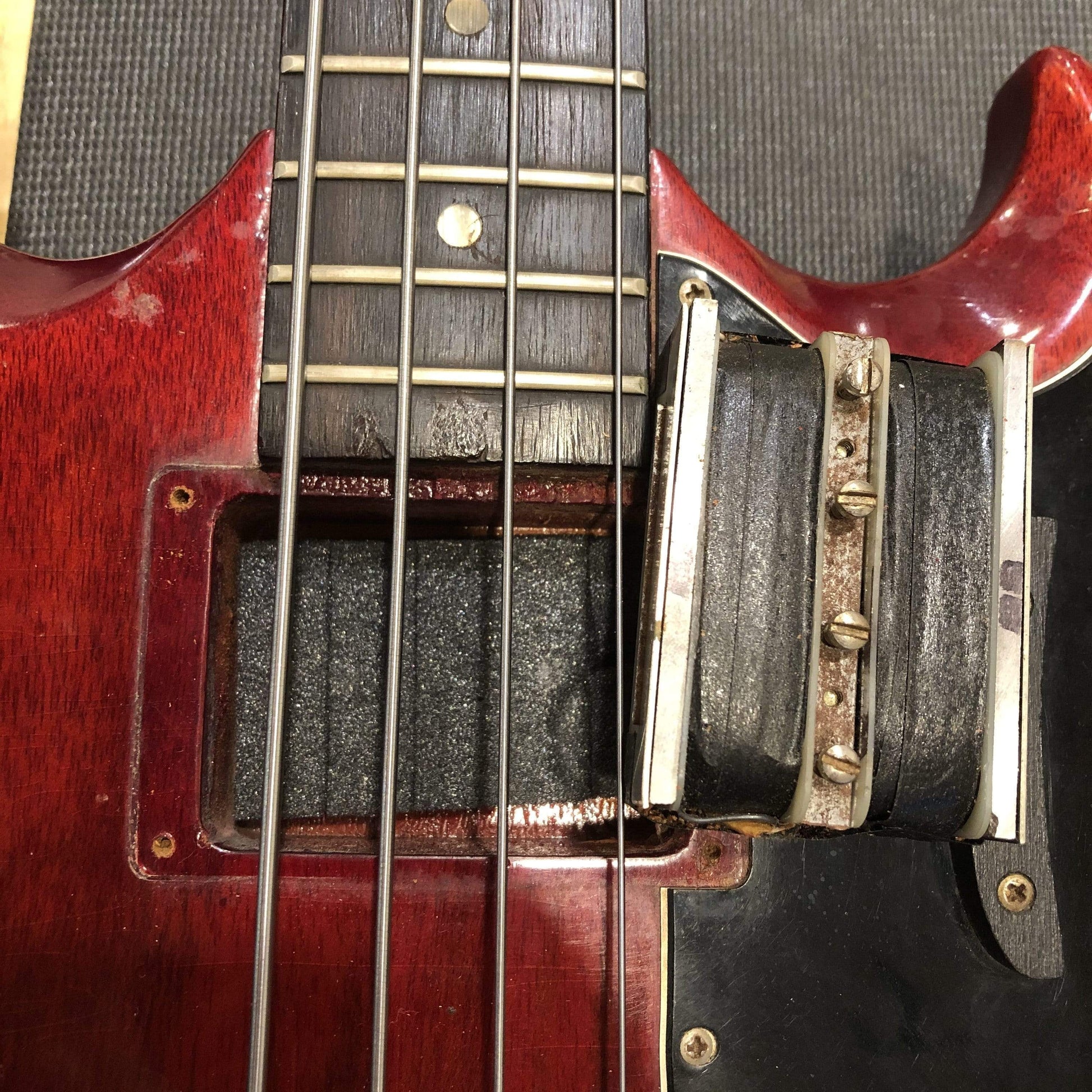 Gibson EB-0 Cherry 1965 Bass Guitars / Short Scale