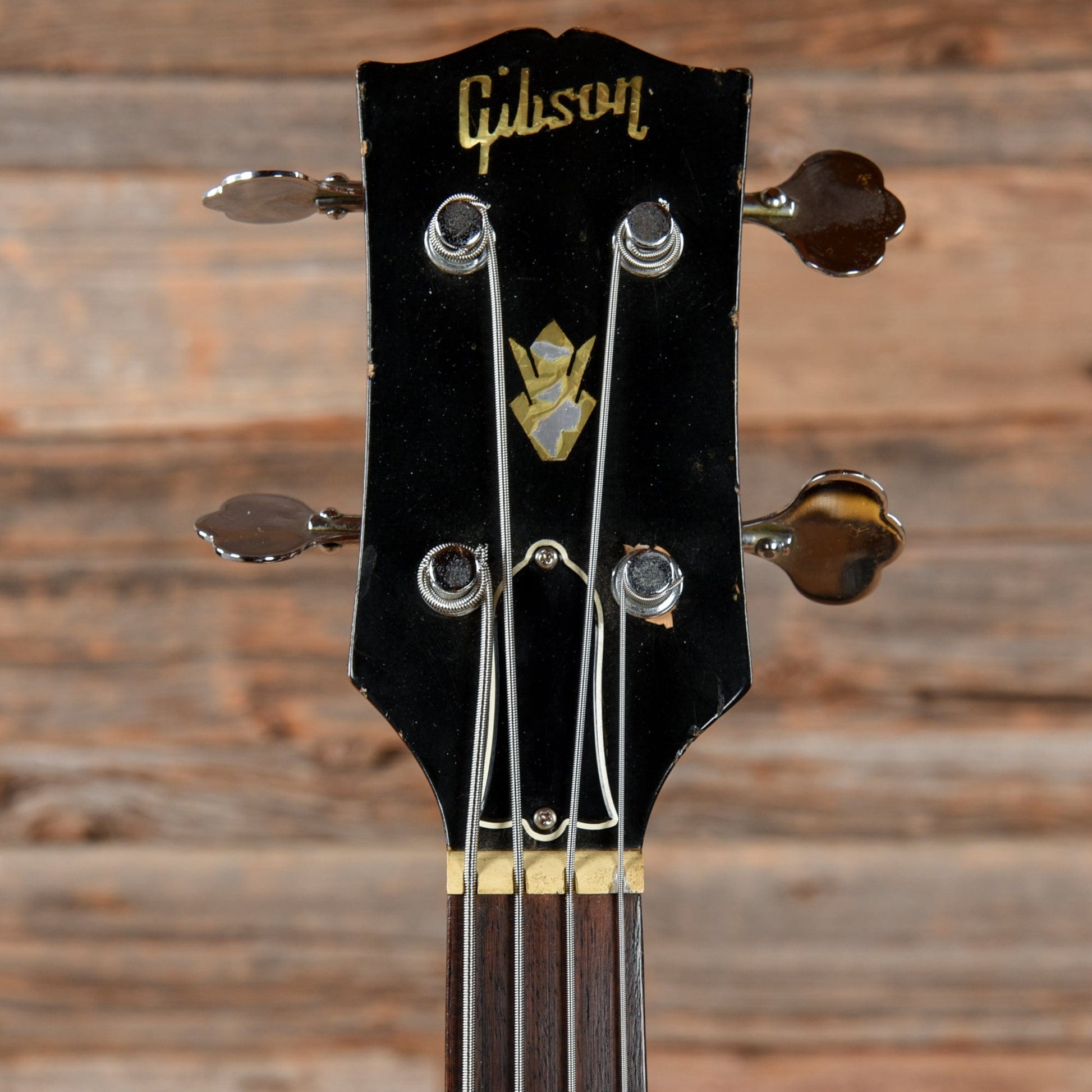 Gibson EB-2 Sunburst 1967 Bass Guitars / Short Scale