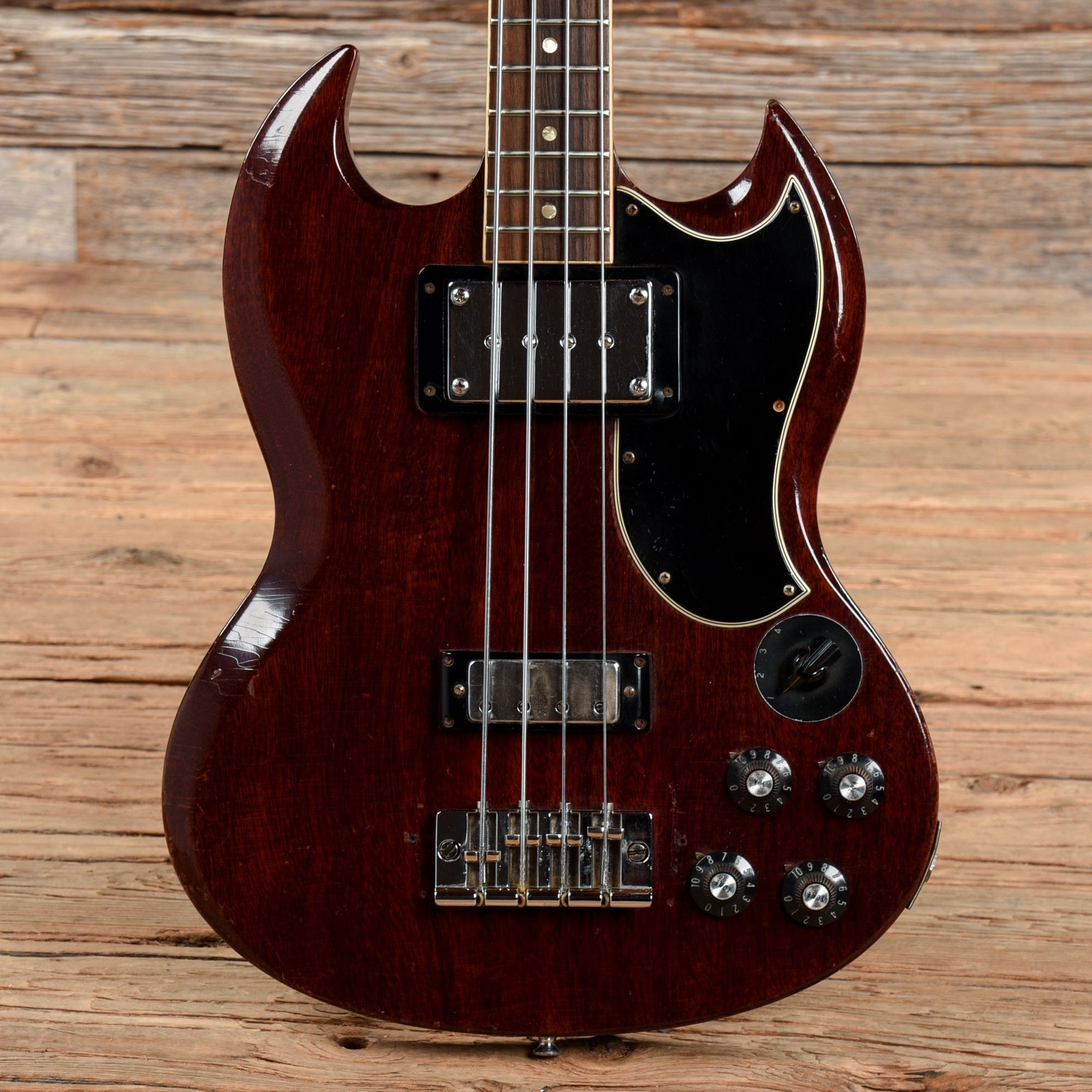 Gibson EB-3 Cherry 1970 – Chicago Music Exchange