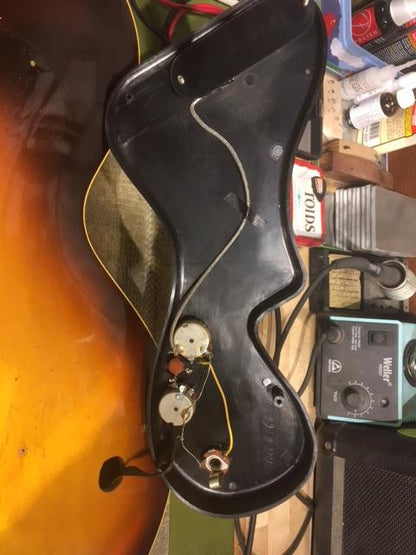 Gibson ES-120T Sunburst 1965 Electric Guitars / Hollow Body