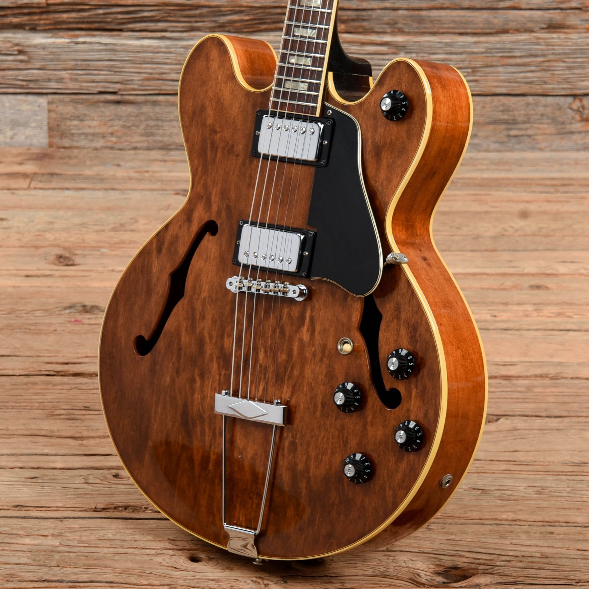 Gibson ES-150 Walnut 1974 Electric Guitars / Hollow Body