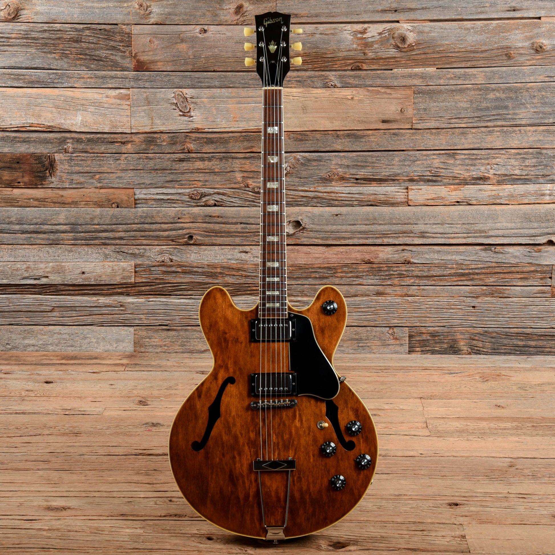 Gibson ES-150 Walnut 1974 Electric Guitars / Hollow Body