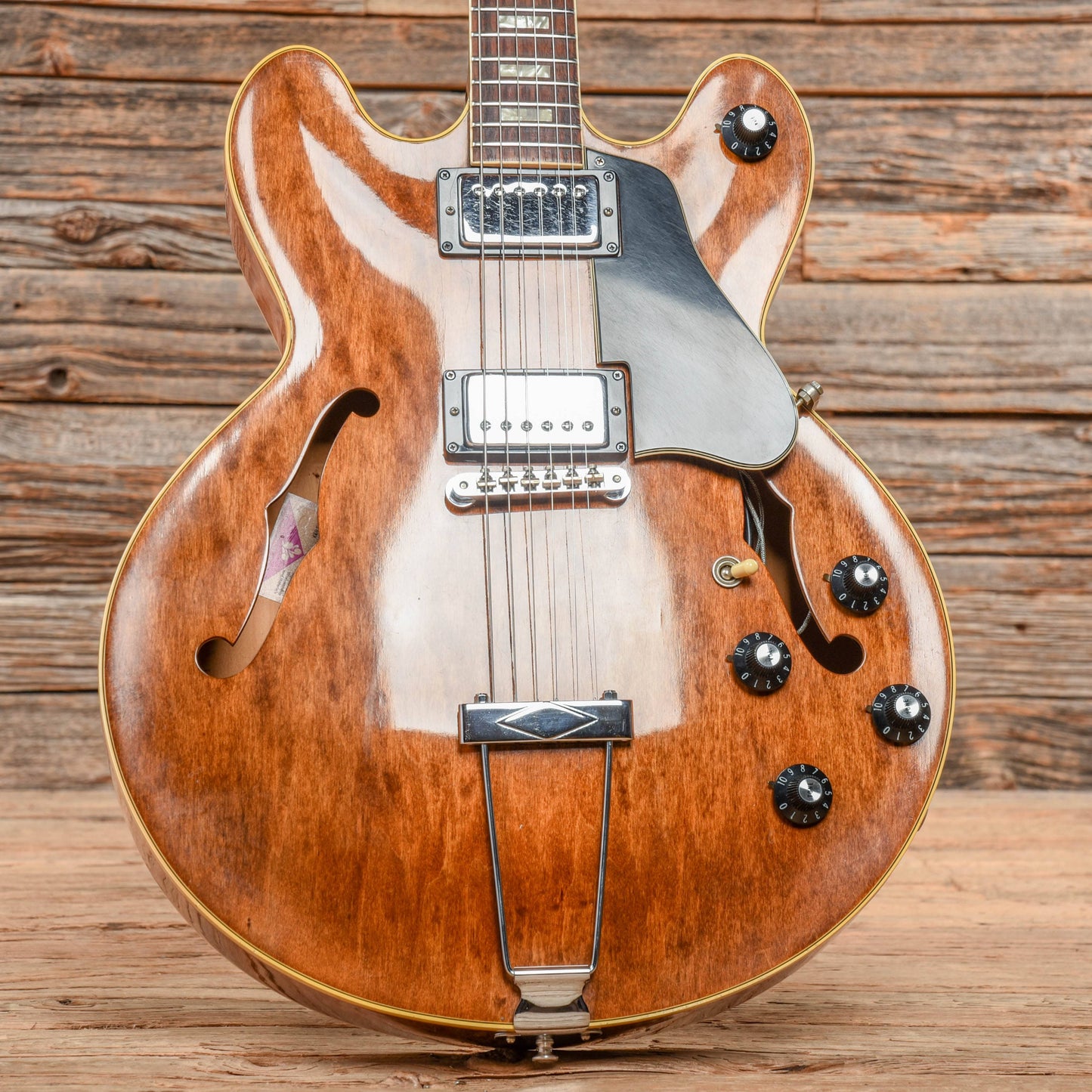 Gibson ES-150 Walnut 1974 Electric Guitars / Hollow Body