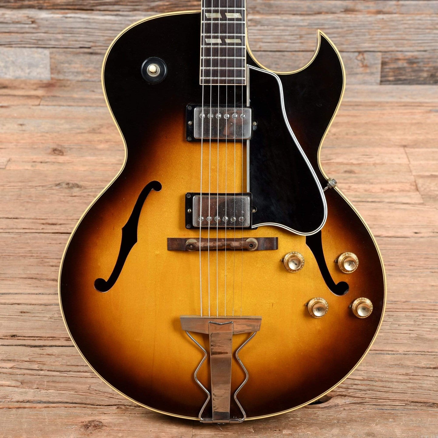 Gibson ES-175 Sunburst 1962 Electric Guitars / Hollow Body