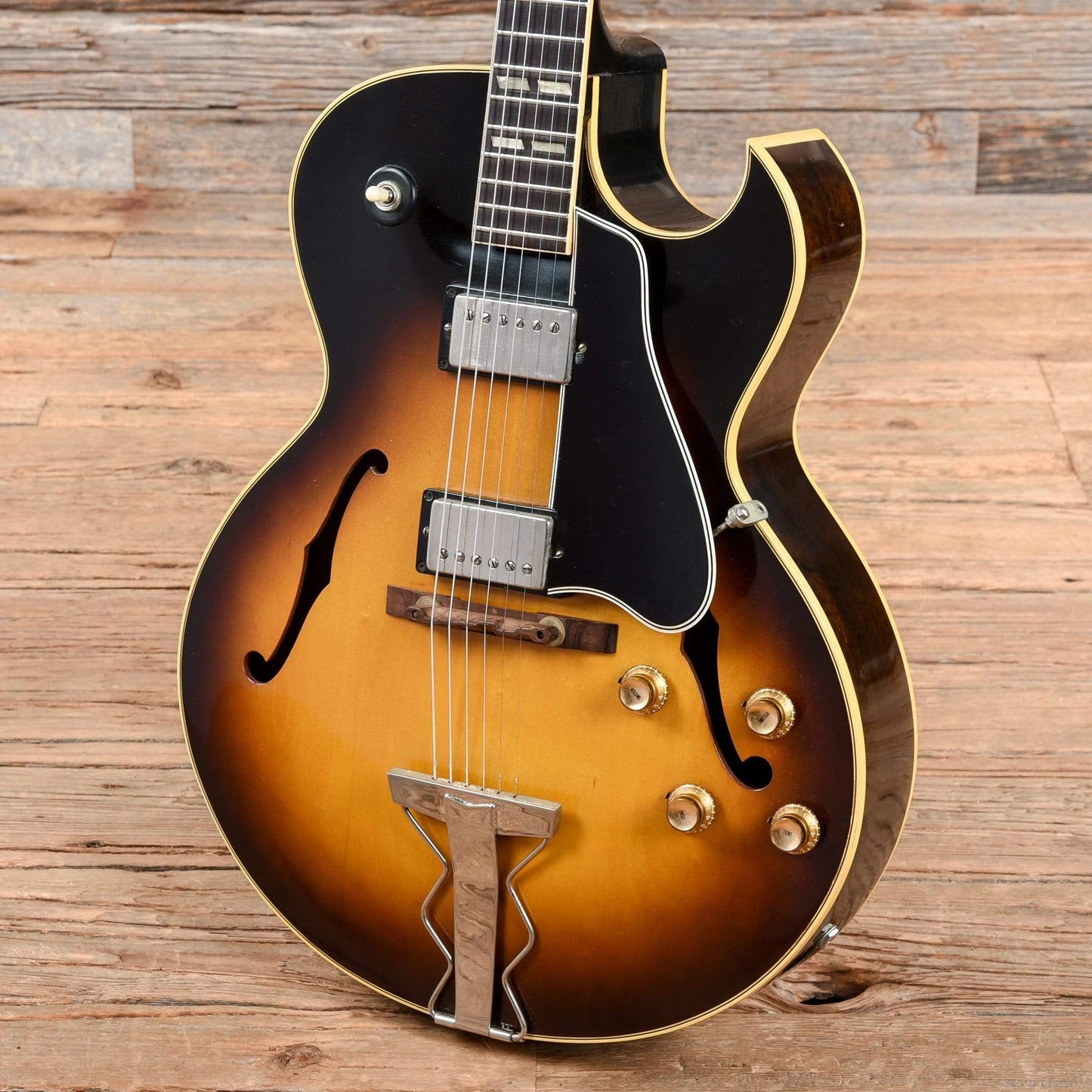 Gibson ES-175 Sunburst 1962 Electric Guitars / Hollow Body