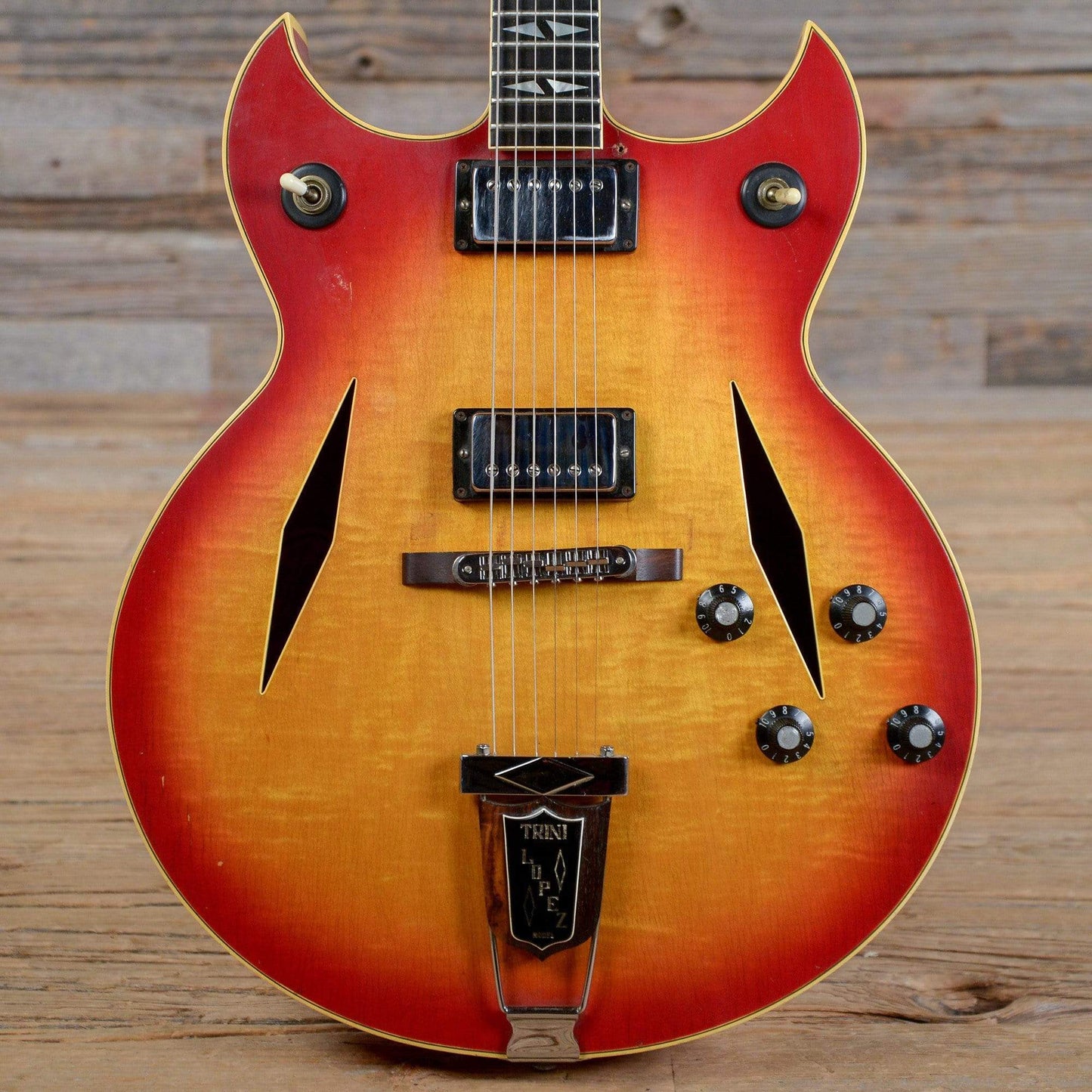 Gibson Trini Lopez Deluxe Sunburst 1967 Electric Guitars / Hollow Body