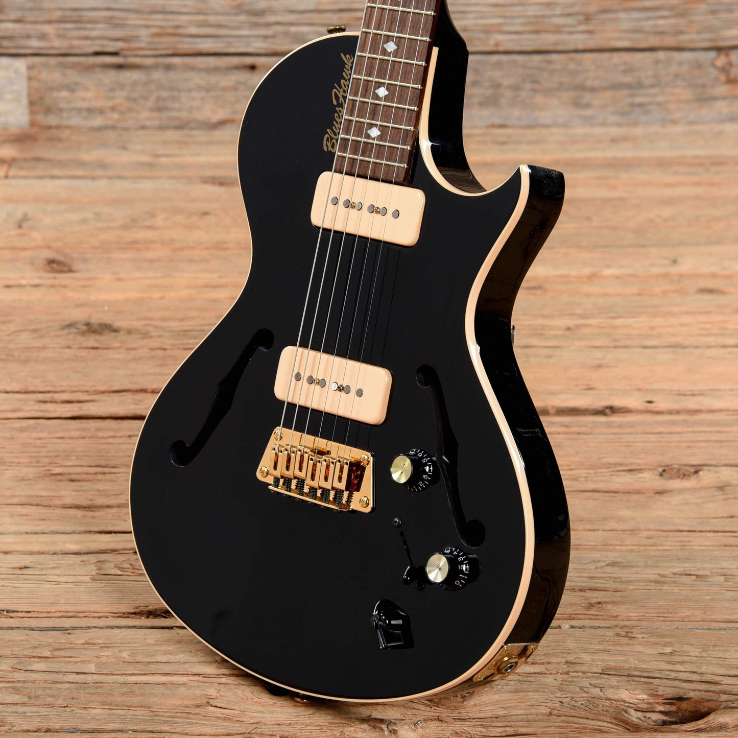 Gibson Blueshawk Black 2005 Electric Guitars / Semi-Hollow