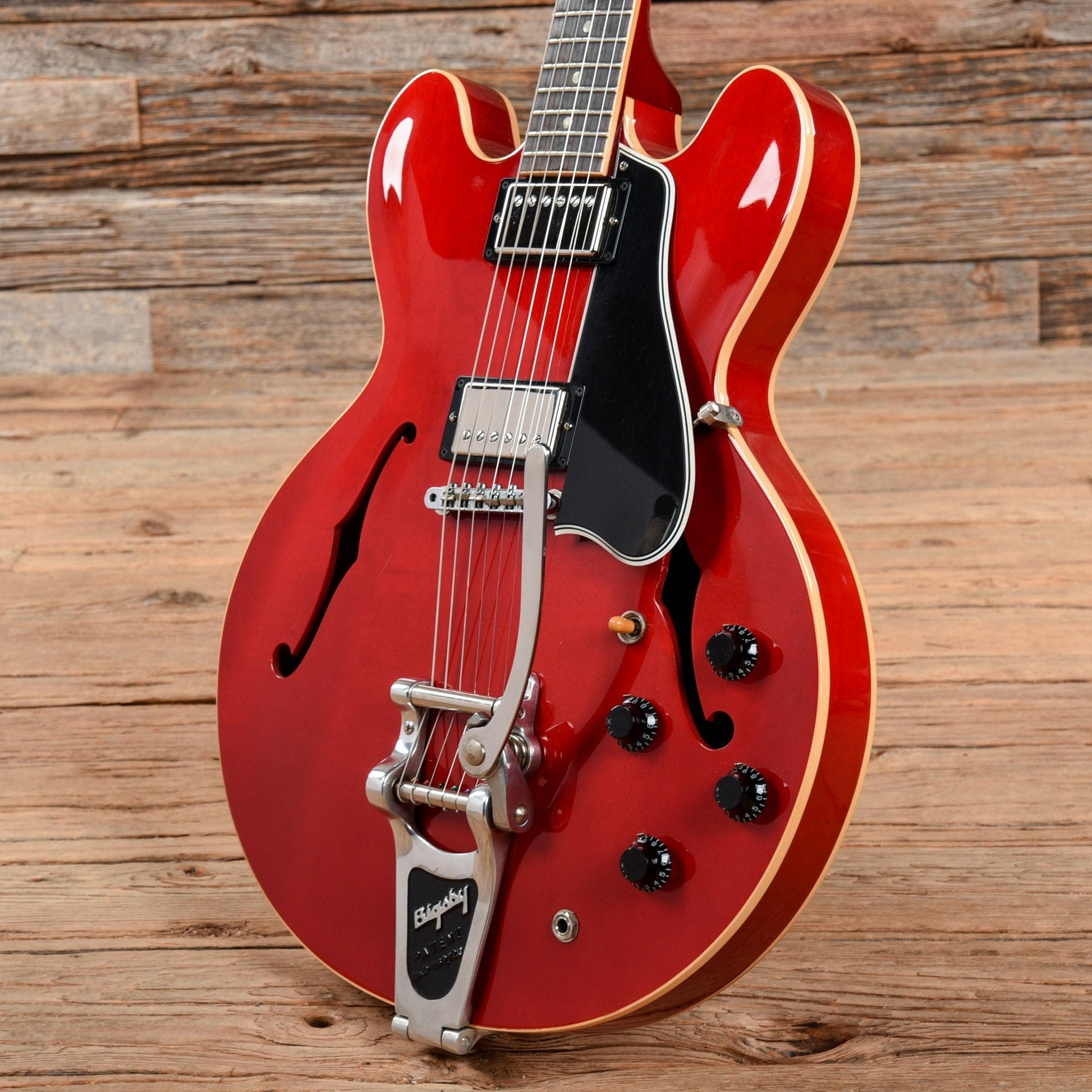 Gibson Custom 1959 ES-335 Cherry 2011 Electric Guitars / Semi-Hollow