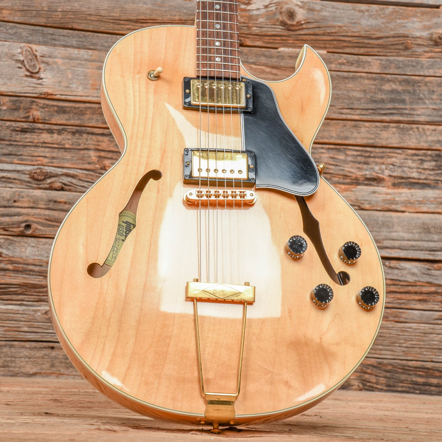 Gibson ES-135 Natural 1999 Electric Guitars / Semi-Hollow