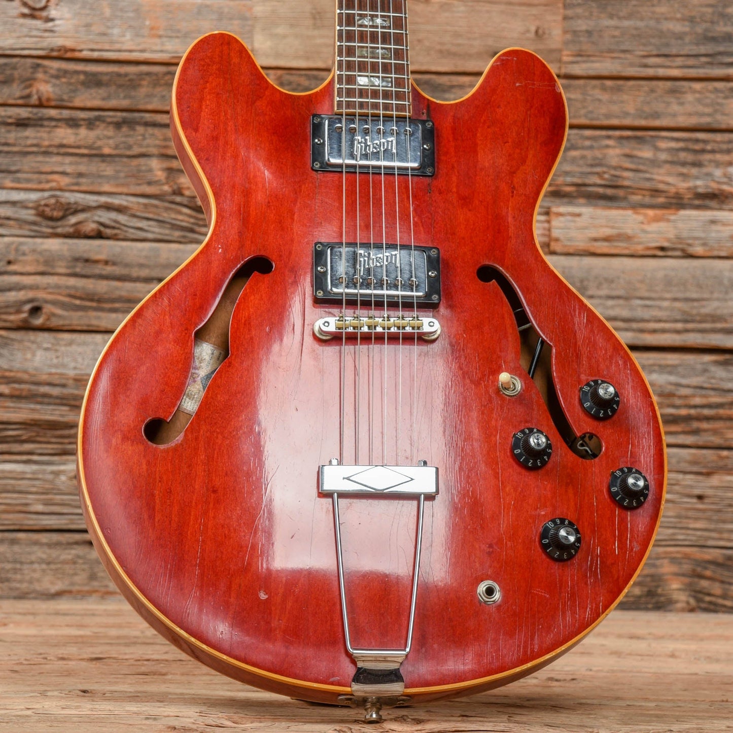 Gibson ES-335 Cherry 1973 Electric Guitars / Semi-Hollow