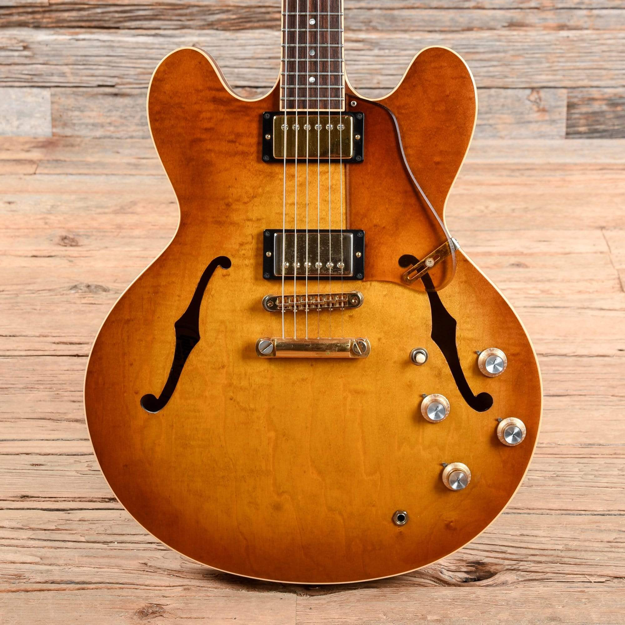 Gibson ES-335 Dot Reissue Honeyburst 1993 – Chicago Music Exchange