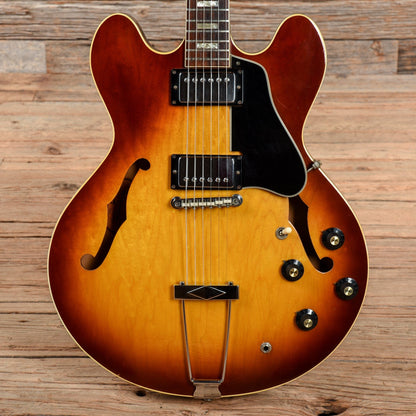 Gibson ES-335 Sunburst 1968 Electric Guitars / Semi-Hollow