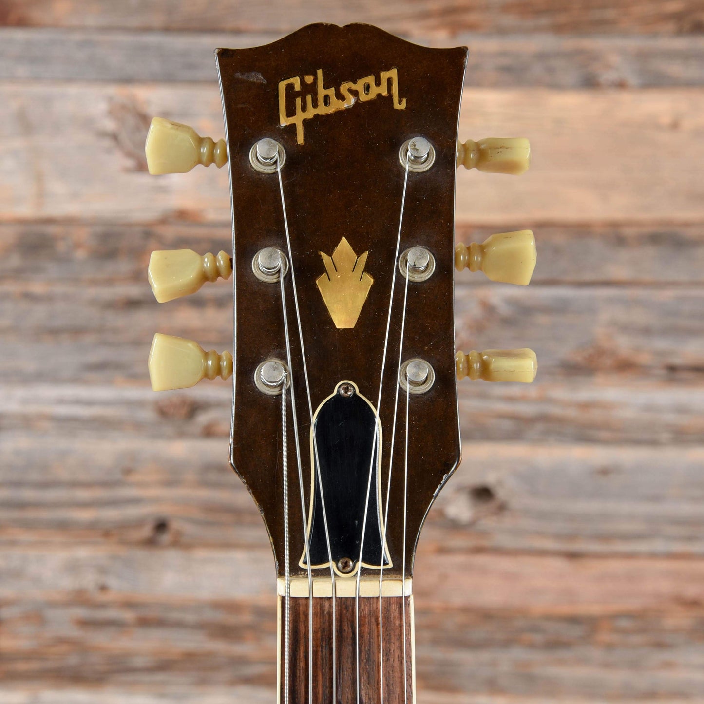 Gibson ES-335 Walnut 1975 Electric Guitars / Semi-Hollow