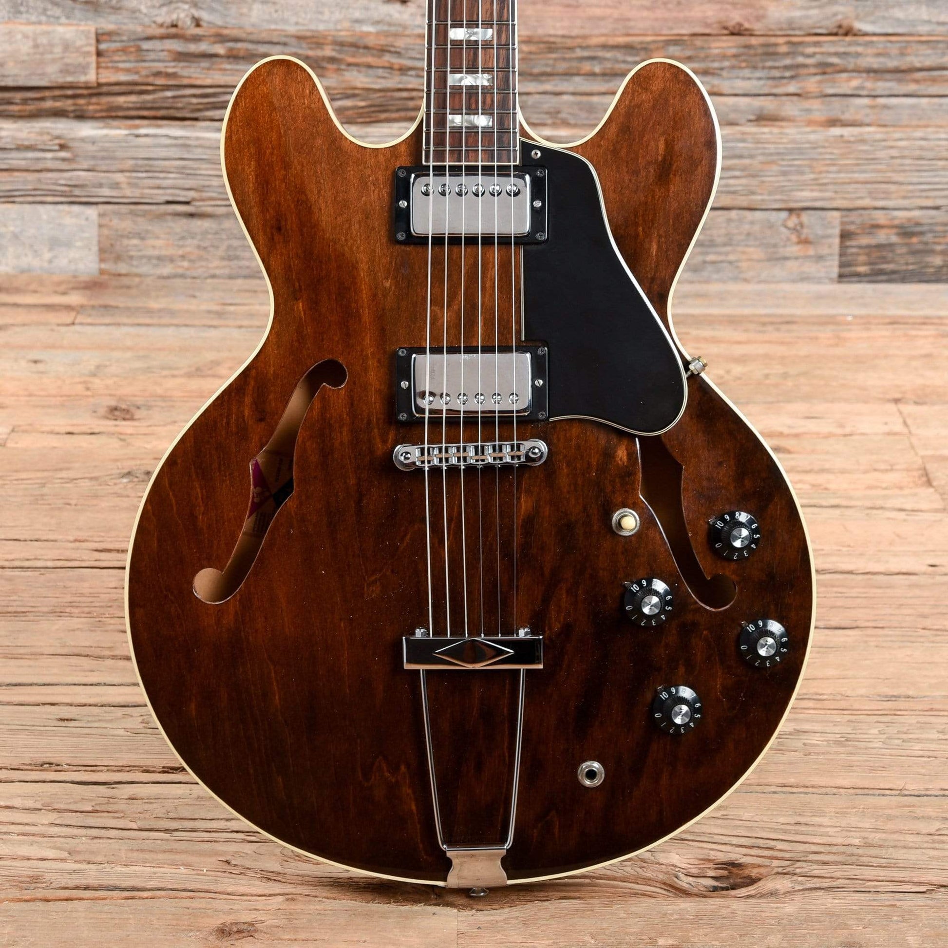 Gibson ES-335TD Walnut 1974 Electric Guitars / Semi-Hollow