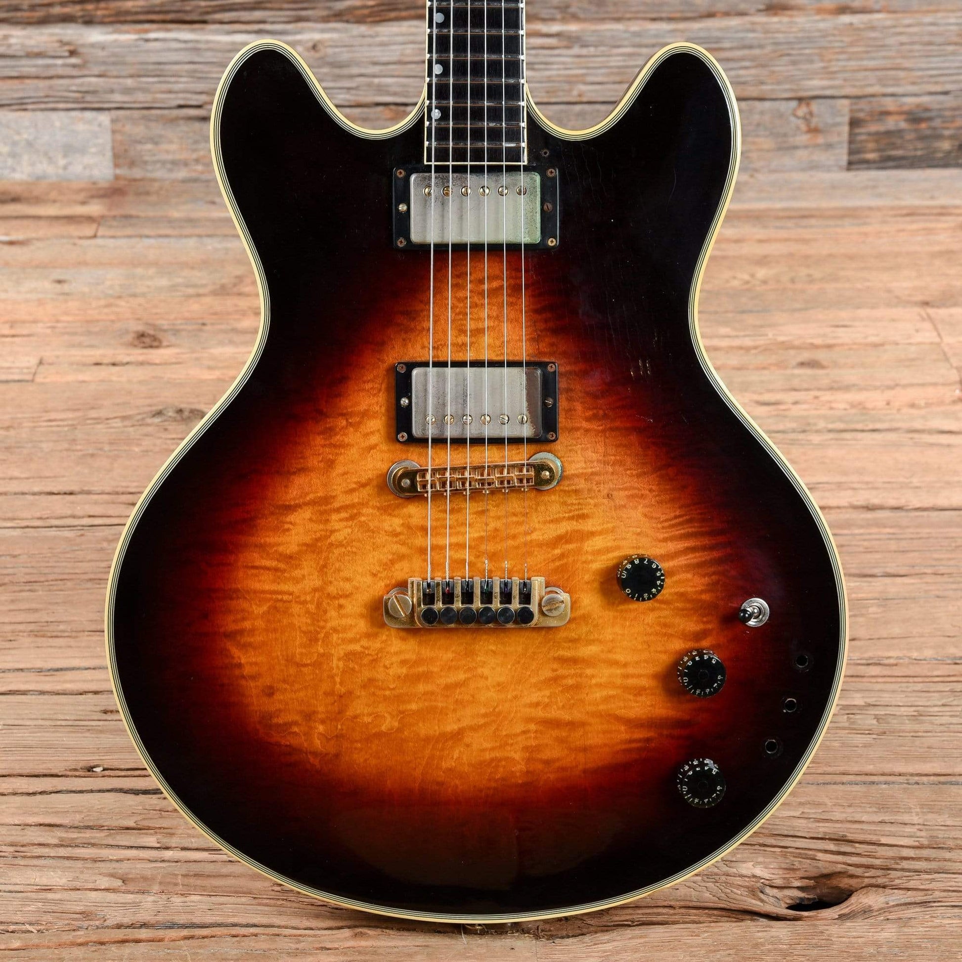 Gibson ES-Artist Sunburst 1980 Electric Guitars / Semi-Hollow