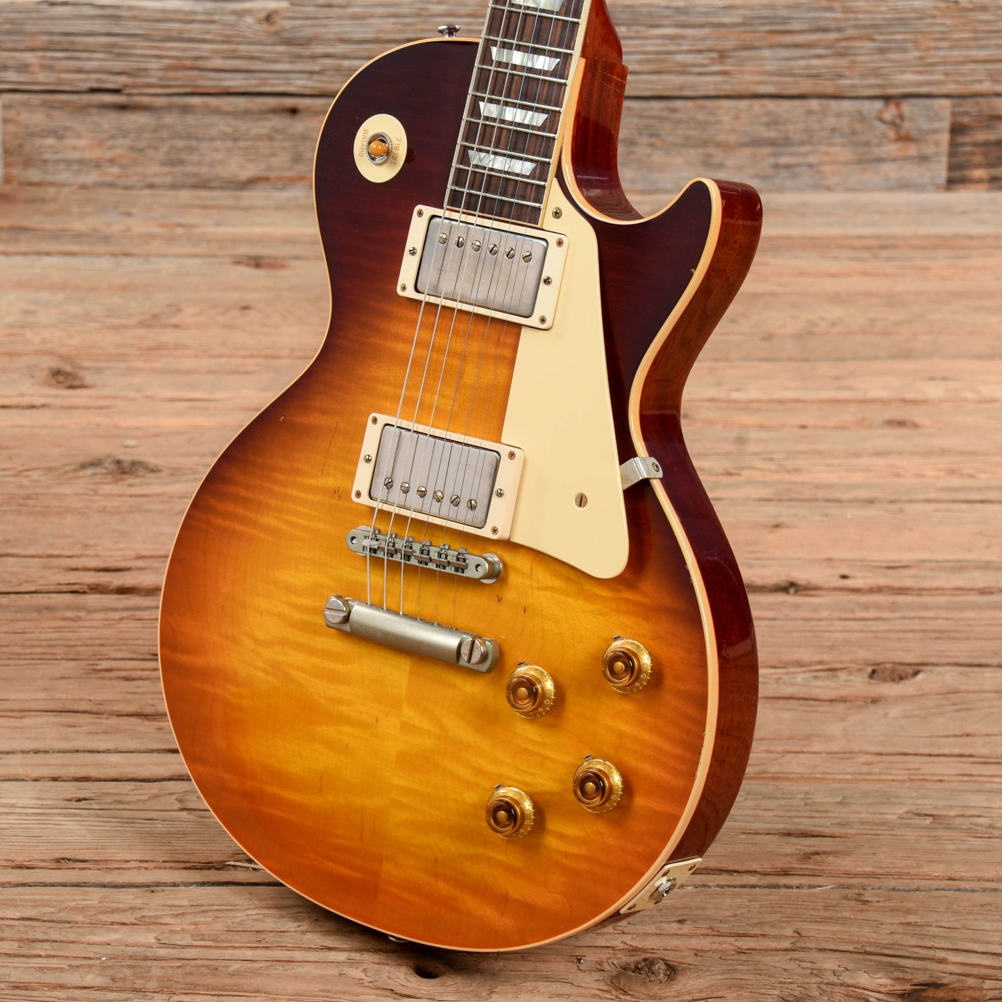 Gibson Custom '58 Les Paul Reissue Aged Sunburst Electric Guitars / Solid Body