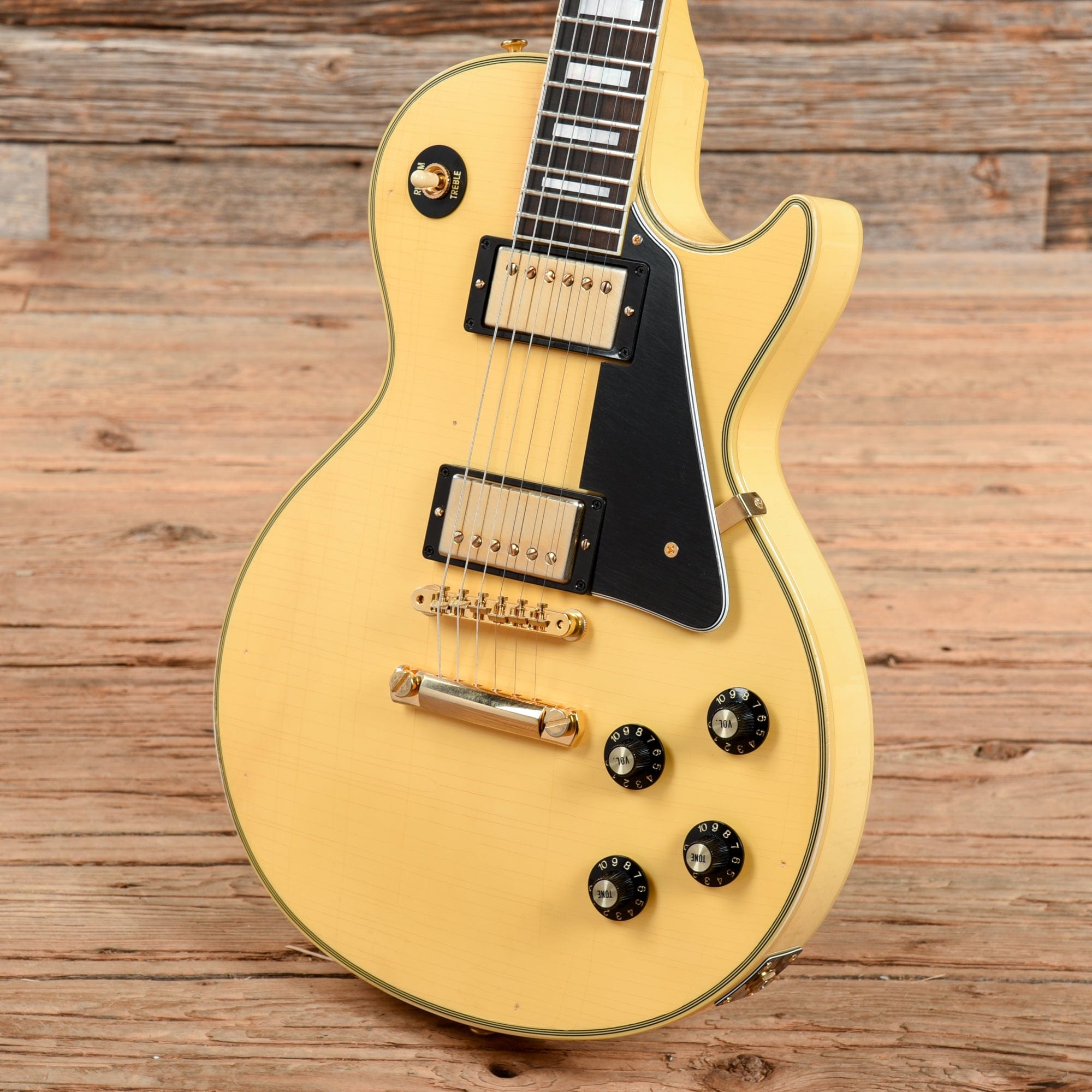 Gibson Custom '74 Les Paul Custom  Reissue Aged Alpine White Electric Guitars / Solid Body