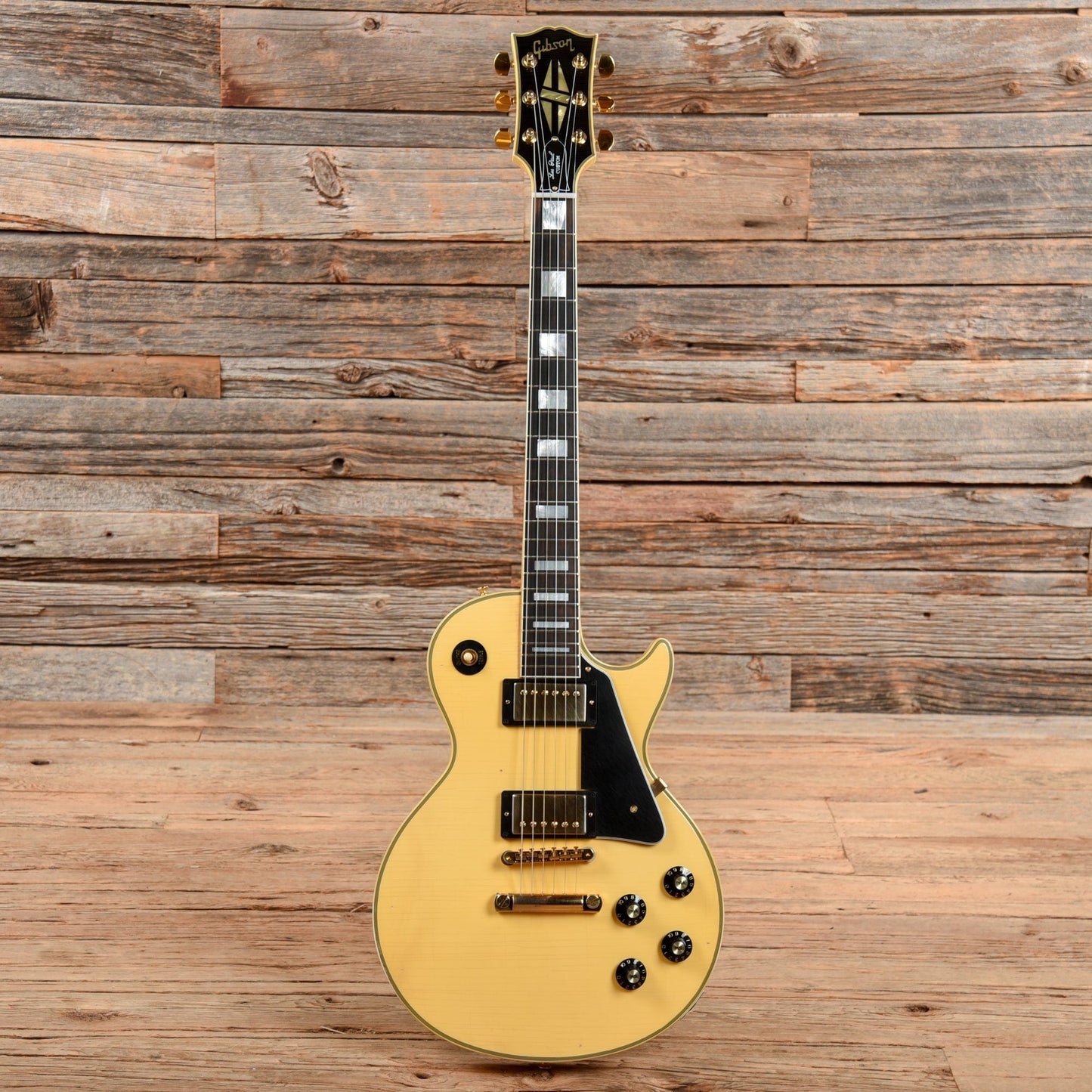 Gibson Custom '74 Les Paul Custom  Reissue Aged Alpine White Electric Guitars / Solid Body