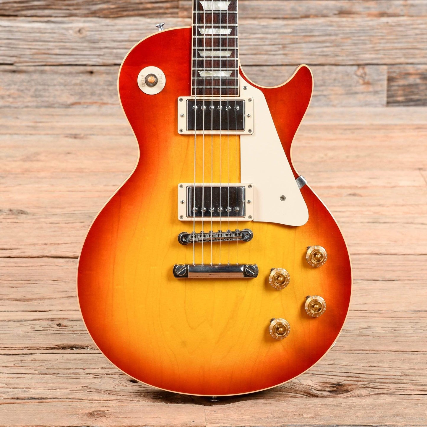 Gibson Custom Shop 1958 Les Paul Standard Cherry Sunburst 2005 Electric Guitars / Solid Body