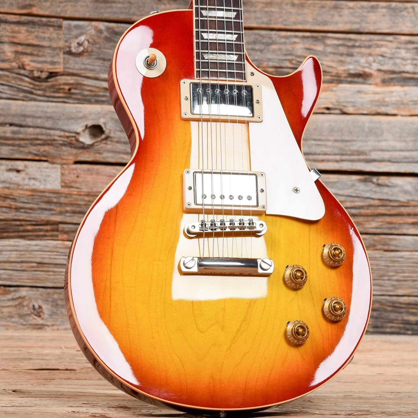 Gibson Custom Shop 1958 Les Paul Standard Cherry Sunburst 2005 Electric Guitars / Solid Body