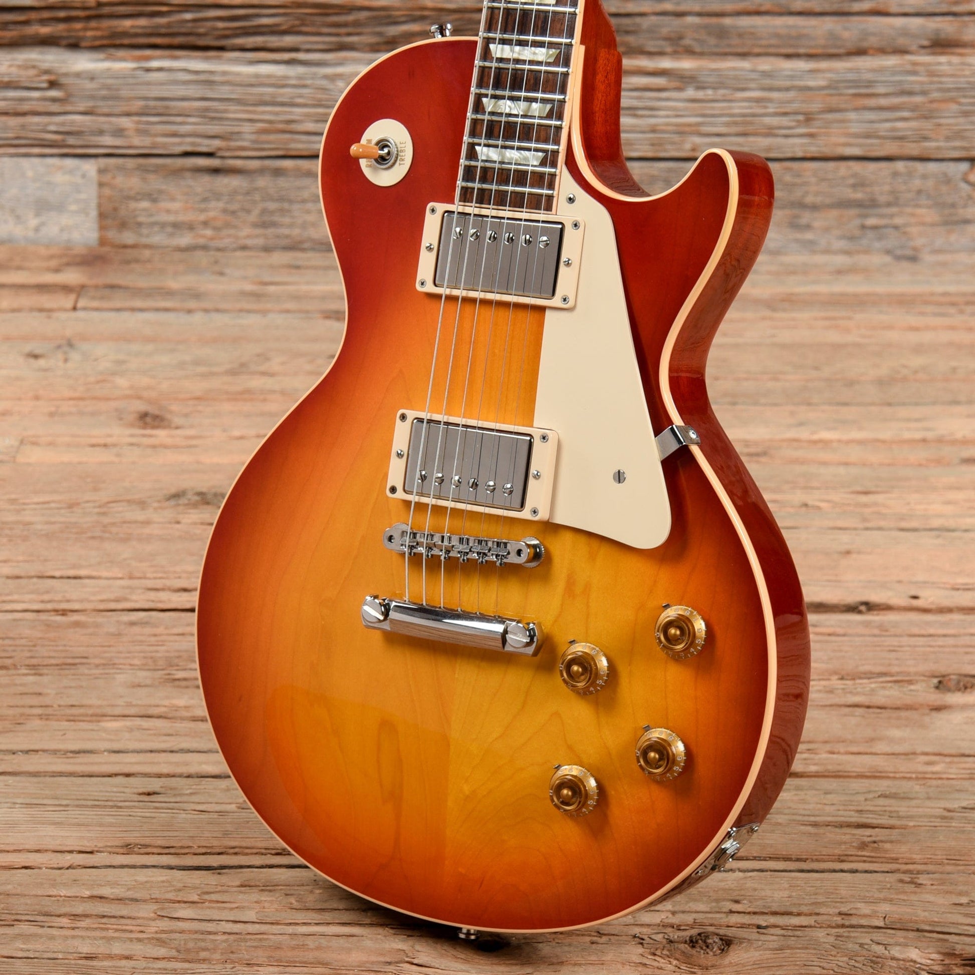 Gibson Custom Shop 1958 Les Paul Standard Cherry Sunburst 2011 Electric Guitars / Solid Body