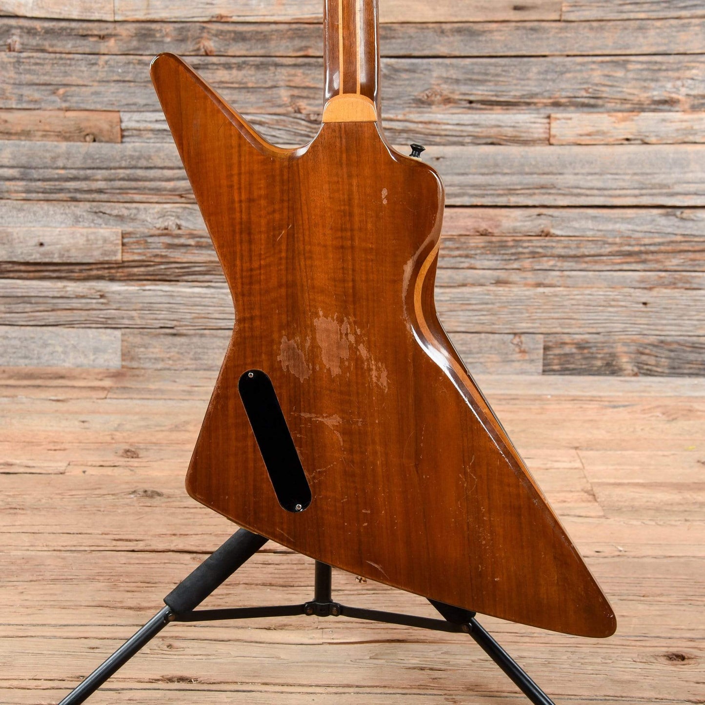 Gibson Explorer E2 Walnut 1979 Electric Guitars / Solid Body