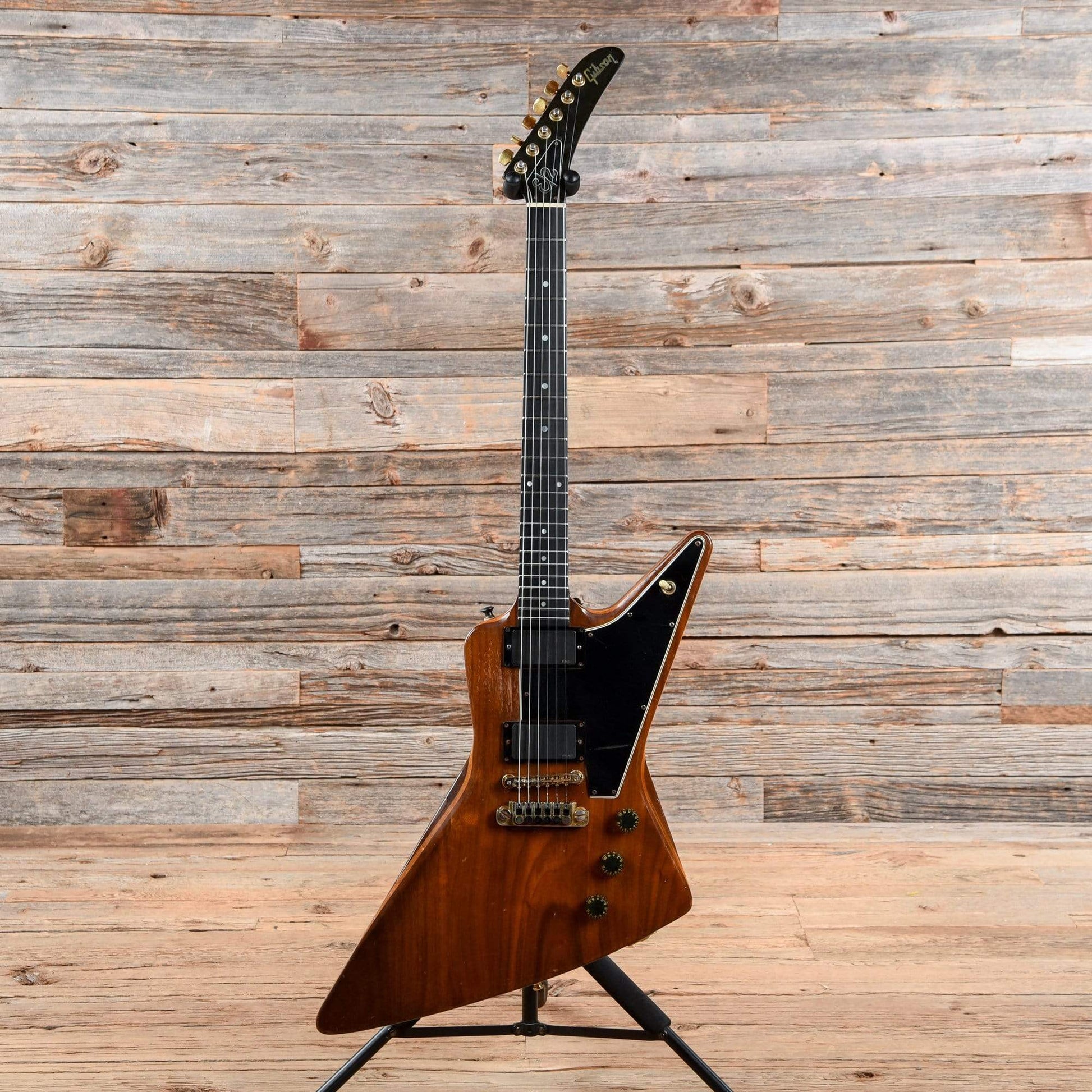 Gibson Explorer E2 Walnut 1979 Electric Guitars / Solid Body