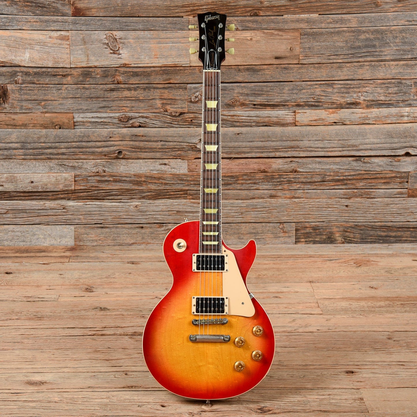 Gibson Les Paul Classic Cherry Sunburst Electric Guitars / Solid Body