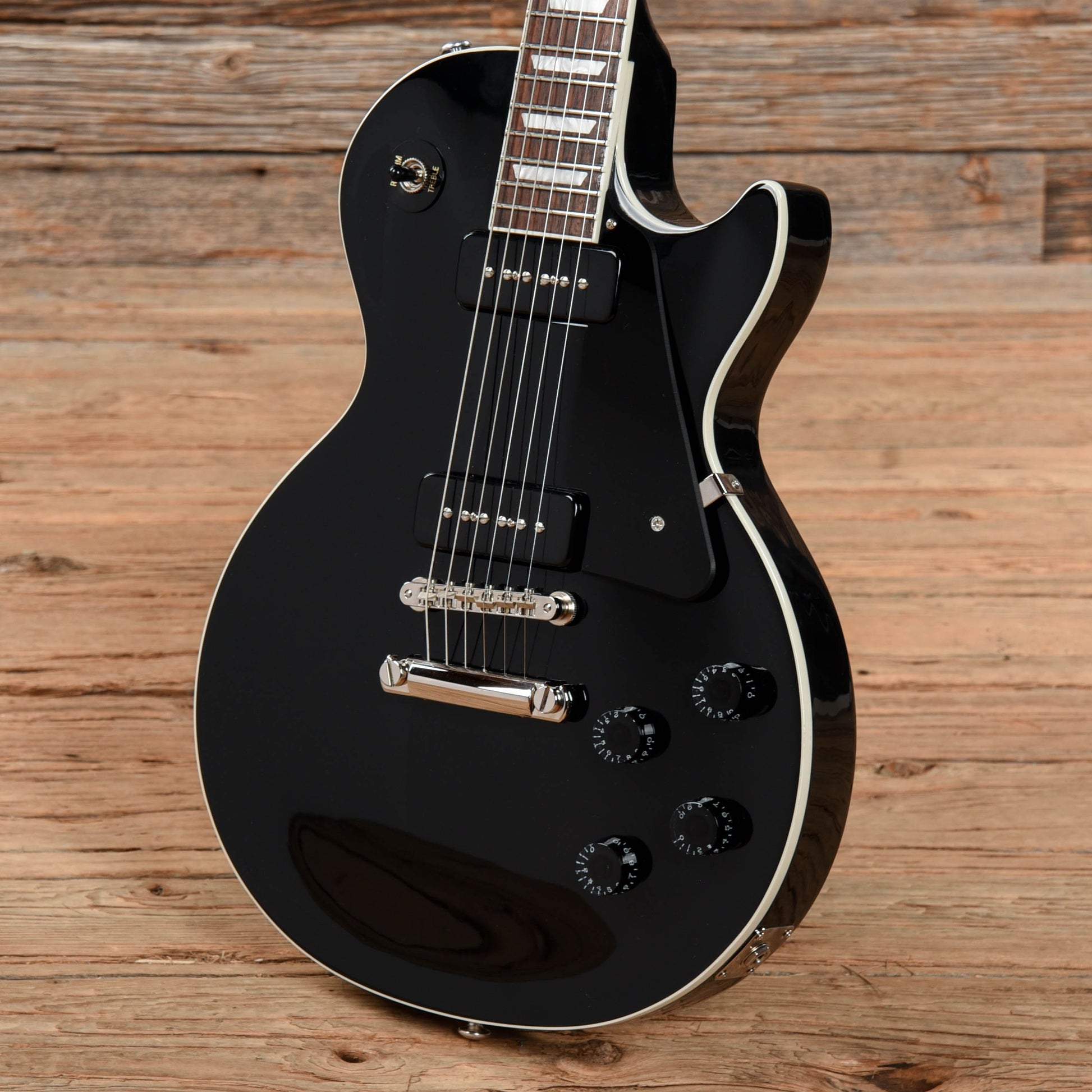 Gibson Les Paul Classic Ebony 2018 Electric Guitars / Solid Body